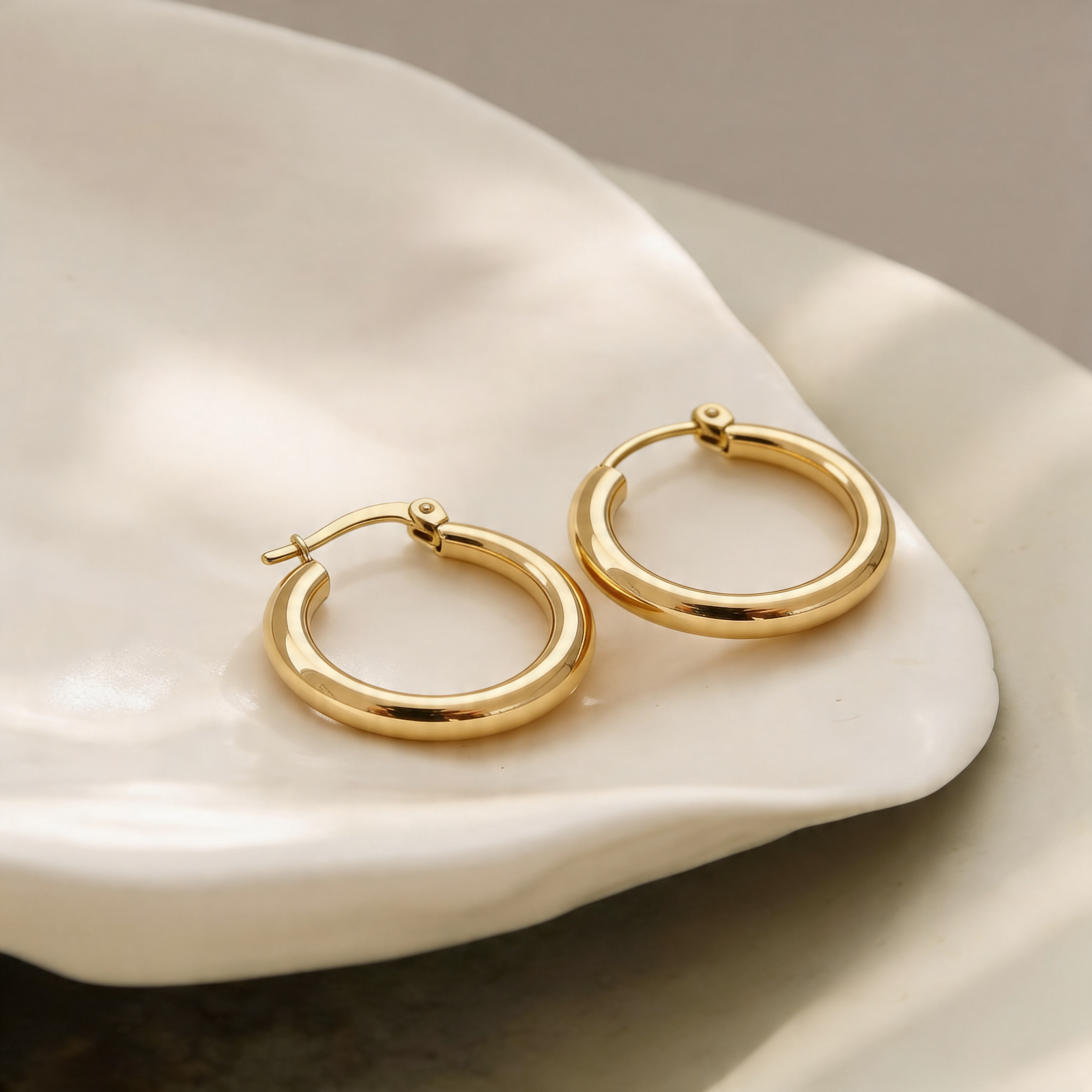 18k Gold Earrings - Embellish Gold Jewelry &amp; Diamond