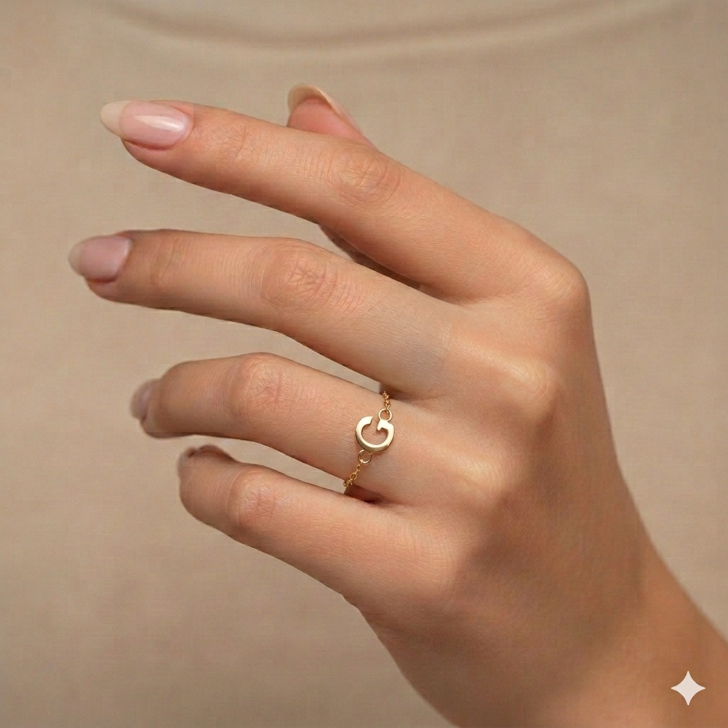 18k Gold Letter Chain Thin Ring