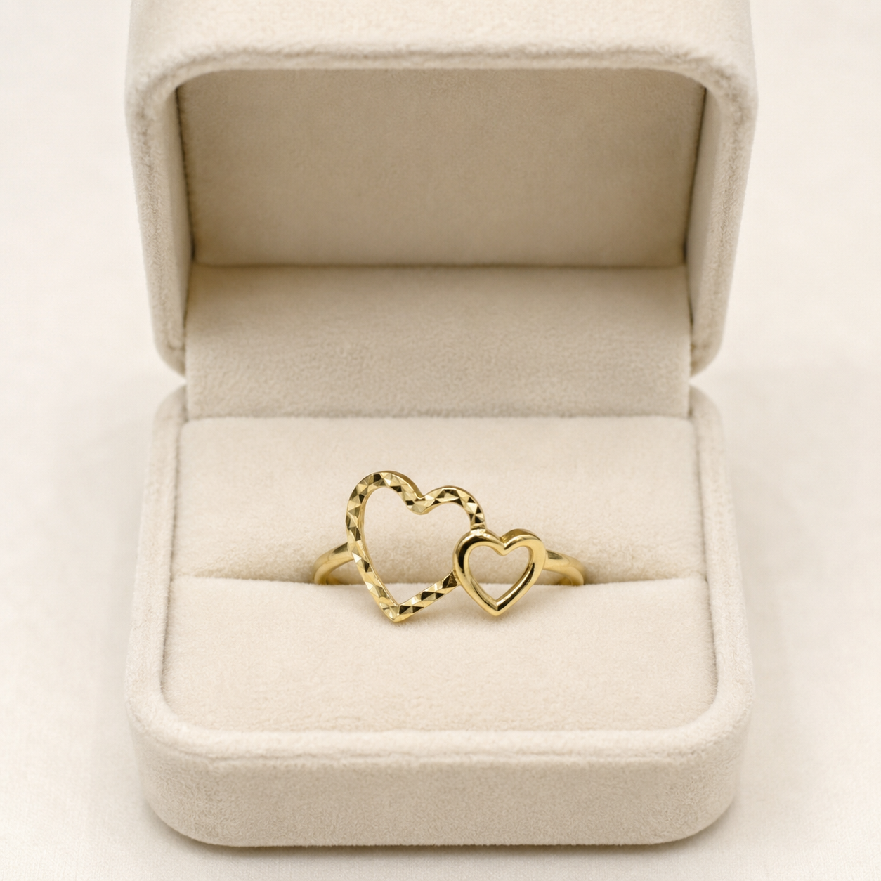 18k Gold Side by Side Heart Ring