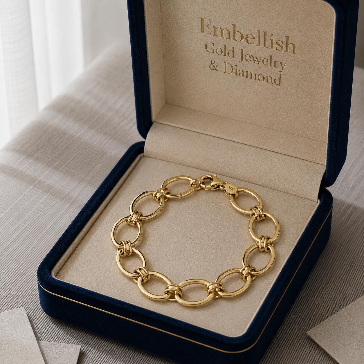18k Gold Plain Loop Bracelet - ad collection - Embellish Gold Jewelry & Diamond