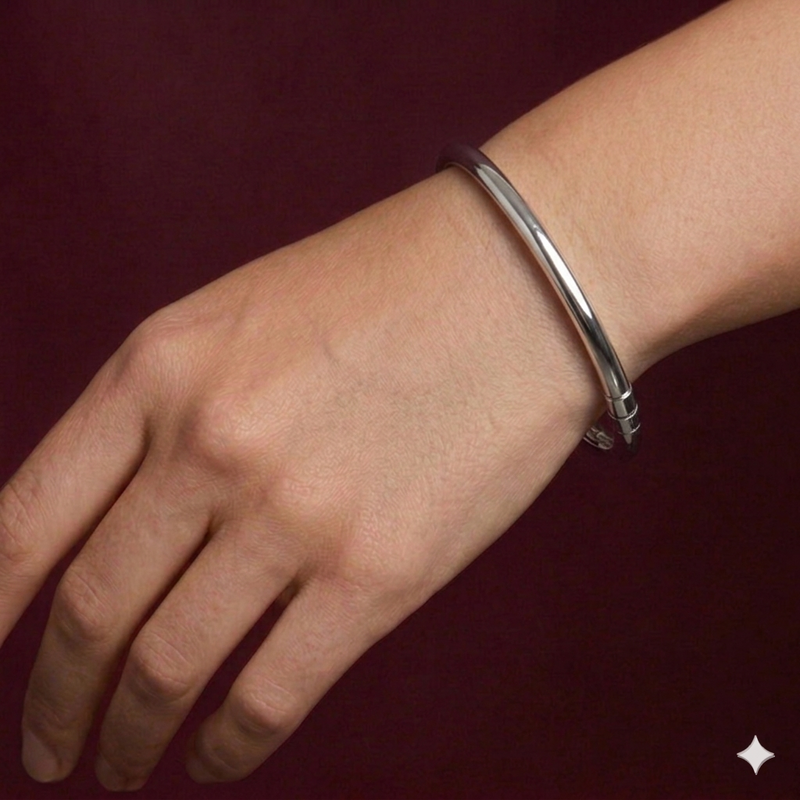 18k White Gold Iconic with Spring Bangle - 18k Gold Bangle - Embellish Gold Jewelry & Diamond