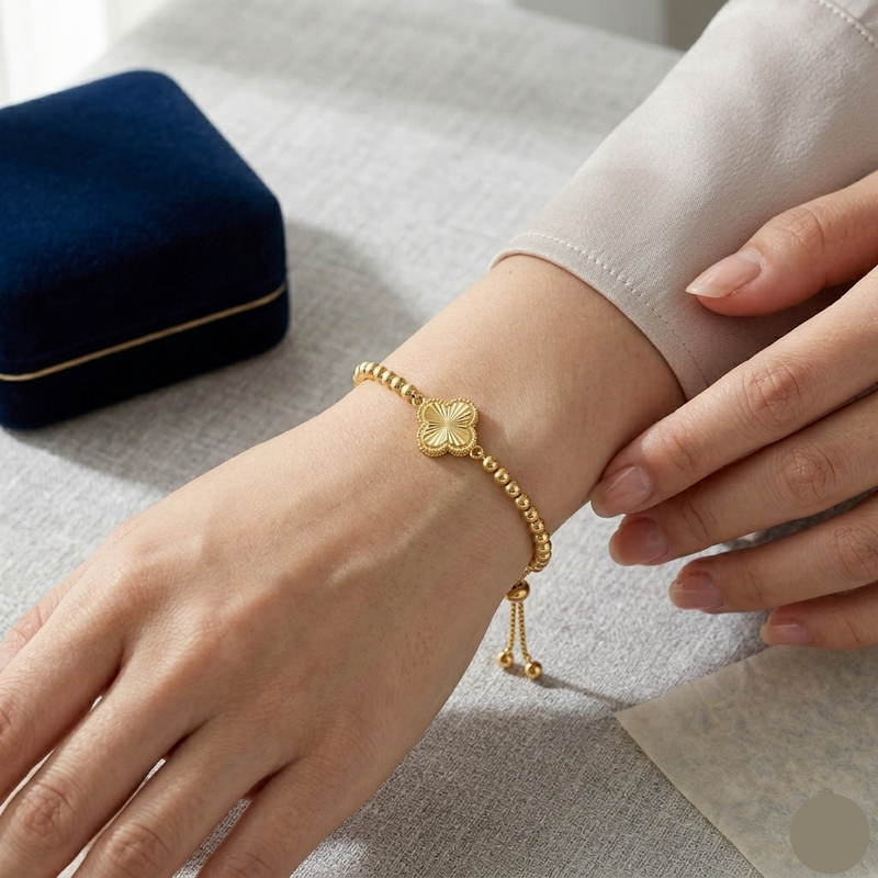 سوار الفراشة قلادة من الذهب عيار 18 قيراط مع سلاسل مطلية بالذهب عيار 18 قيراط - 18k Gold Bracelet - Embellish Gold Jewelry & Diamond