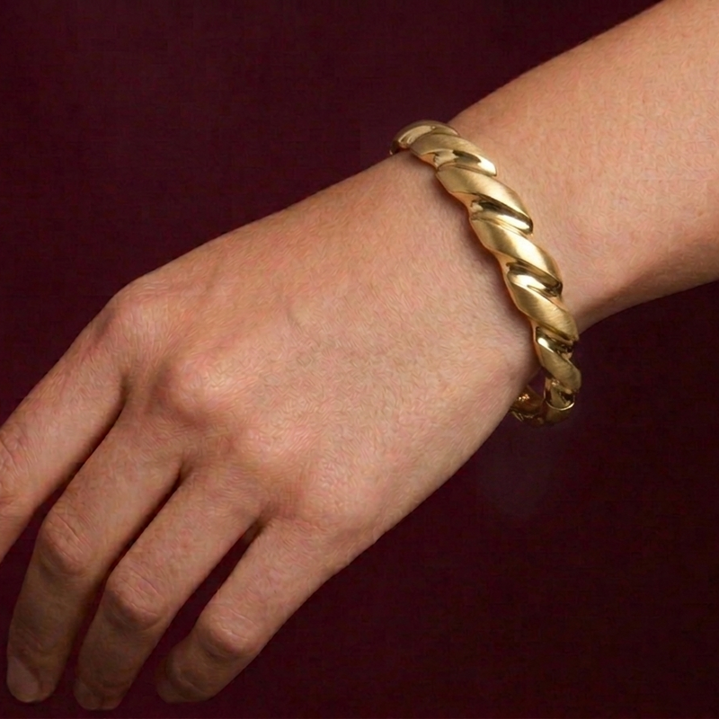 18k Gold Screw Inspired Bangle - 18k Gold Bangle - Embellish Gold Jewelry & Diamond