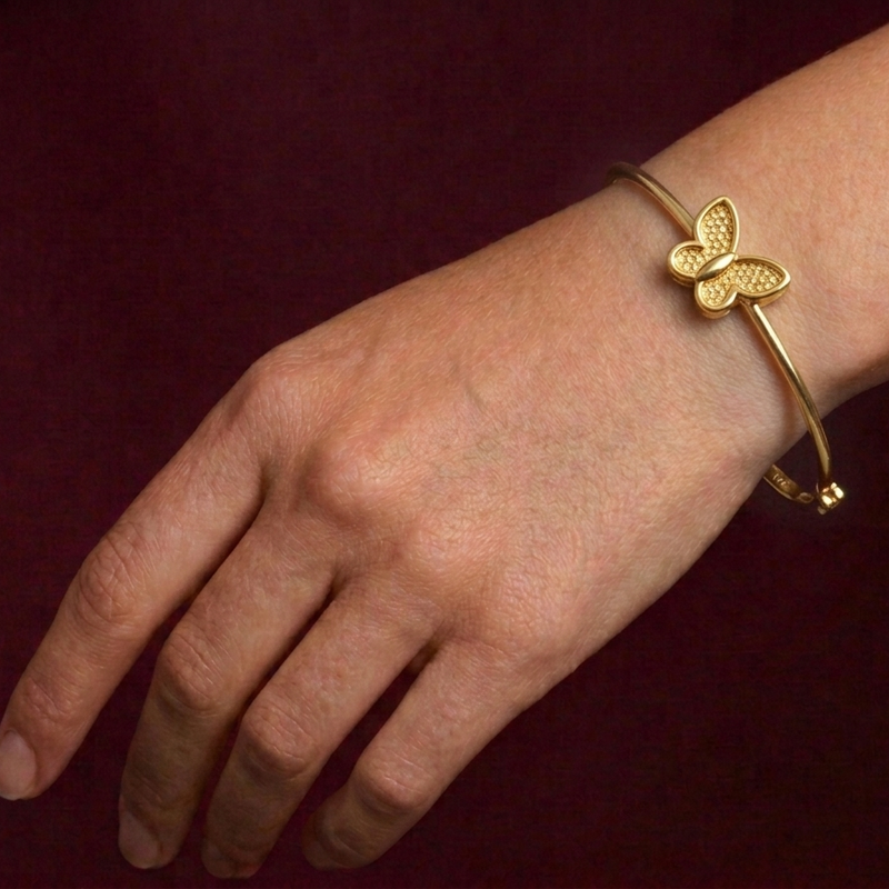 18k Gold Dotted Butterfly Bangle - 18k Gold Bangle - Embellish Gold Jewelry & Diamond