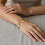 18k Gold Heart Matte with Clover Bracelet