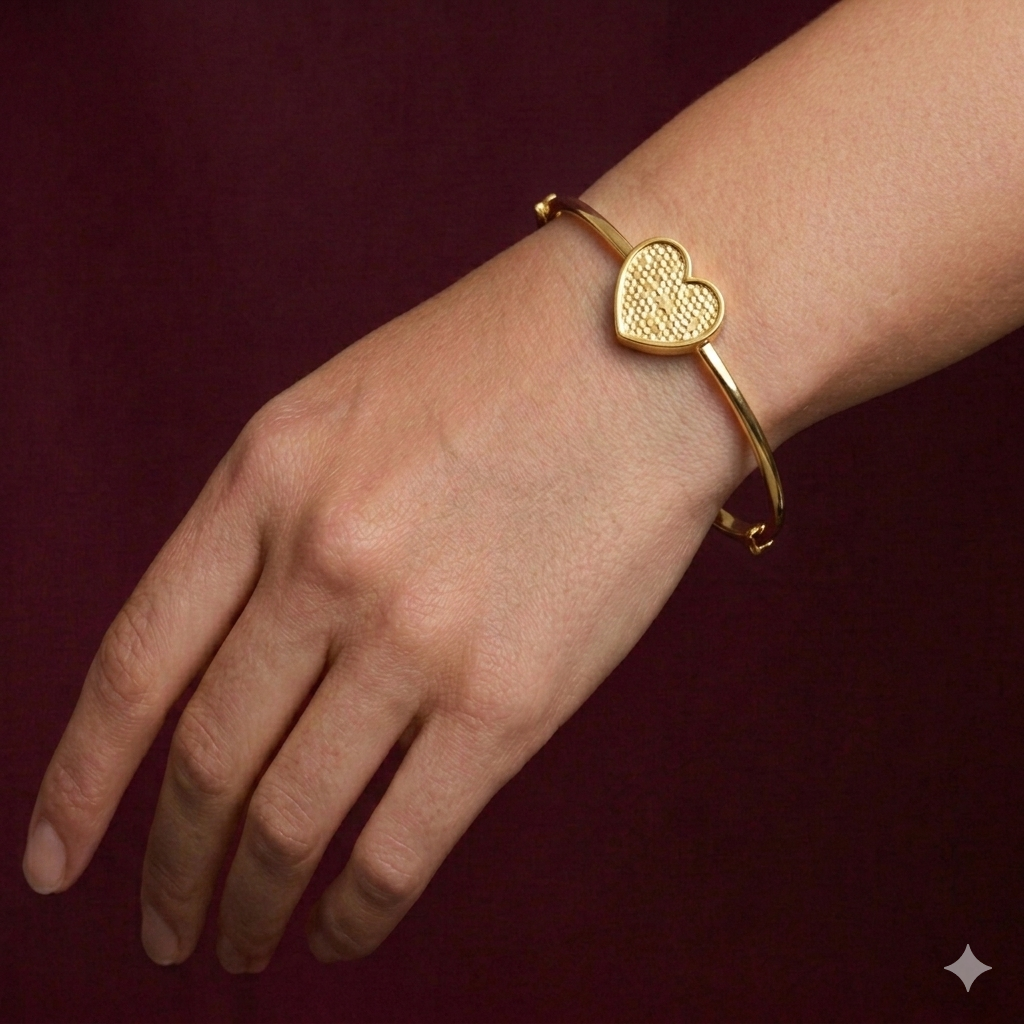 18k Gold Heart Dotted Bangle - 18k Gold Bangle - Embellish Gold Jewelry & Diamond