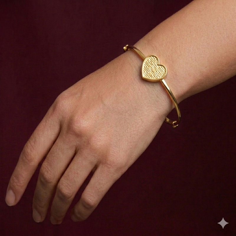 18k Gold Heart Dotted Bangle - 18k Gold Bangle - Embellish Gold Jewelry & Diamond