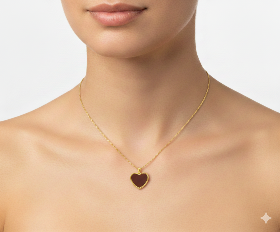 18k Gold Agate Heart Necklace