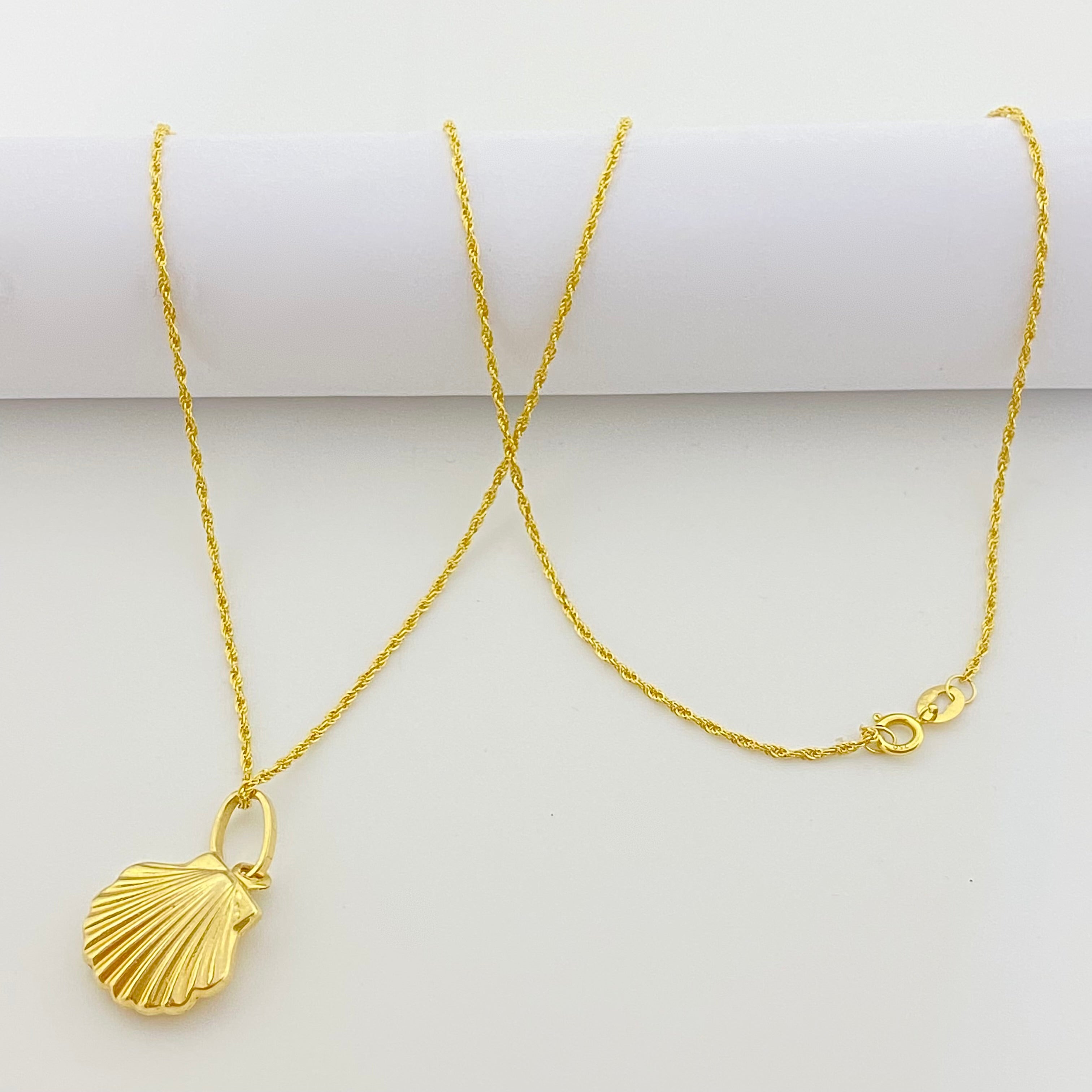 18K Real Gold Shell Pendant With Rope Chain - Embellish Gold
