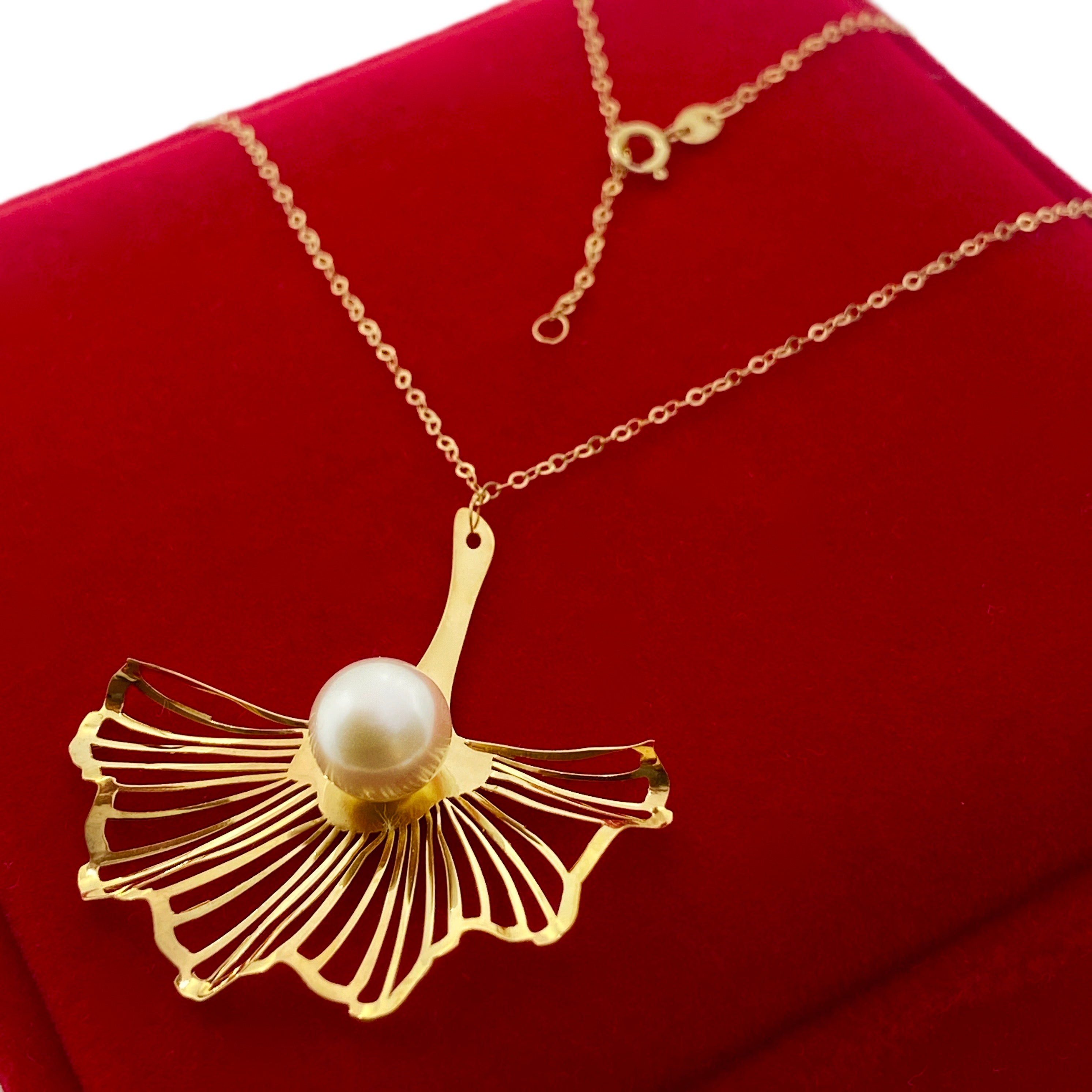 18K Real Gold Pearl Flower Necklace - Embellish Gold