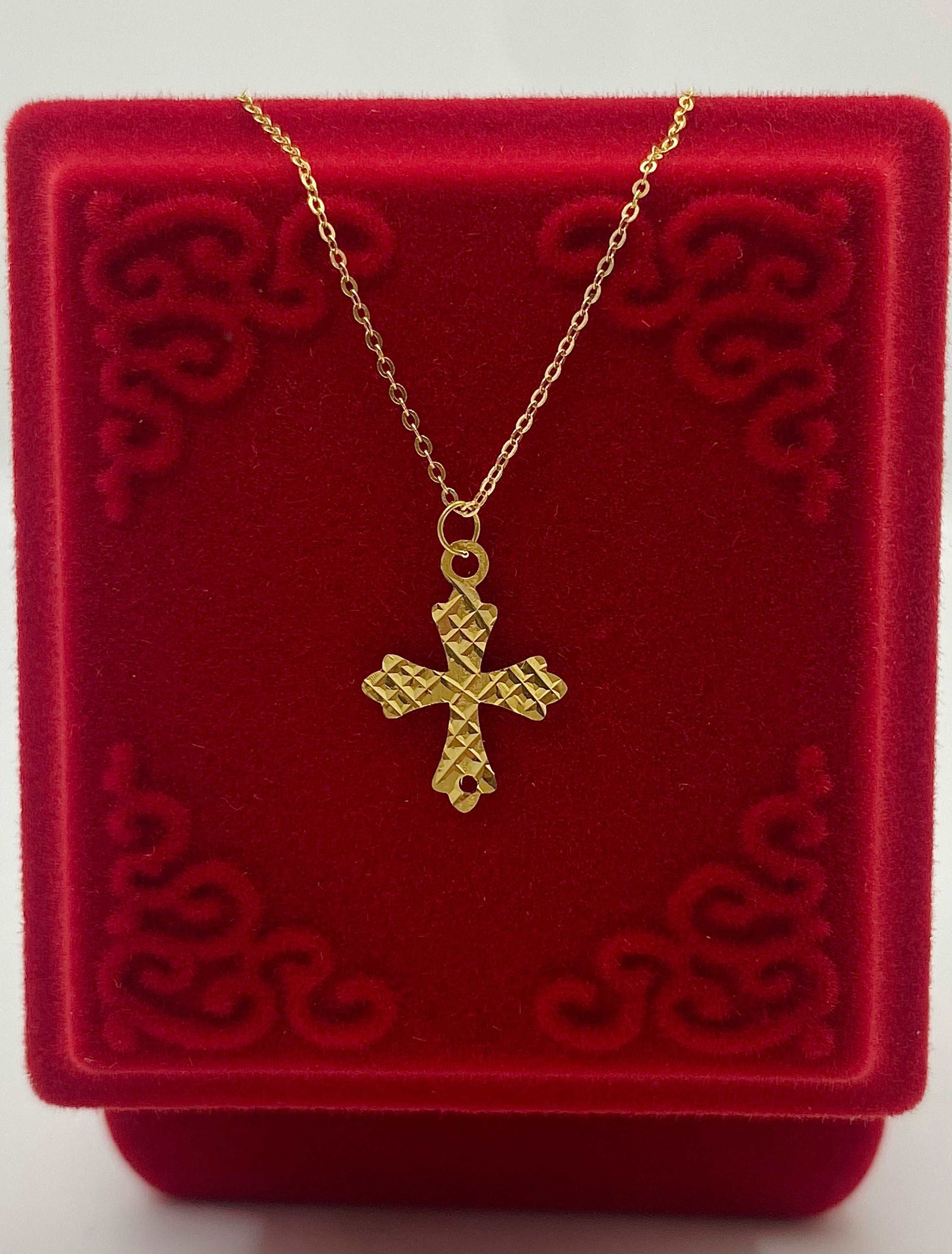 قلادة متقاطعة من الذهب عيار 18 - إطلاق جديد - Embellish Gold