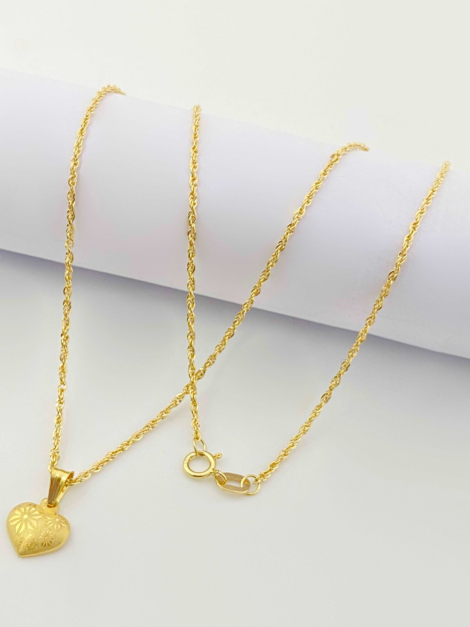 قلادة قلب من الذهب الحقيقي عيار 18 قيراط - إطلاق جديد - Embellish Gold