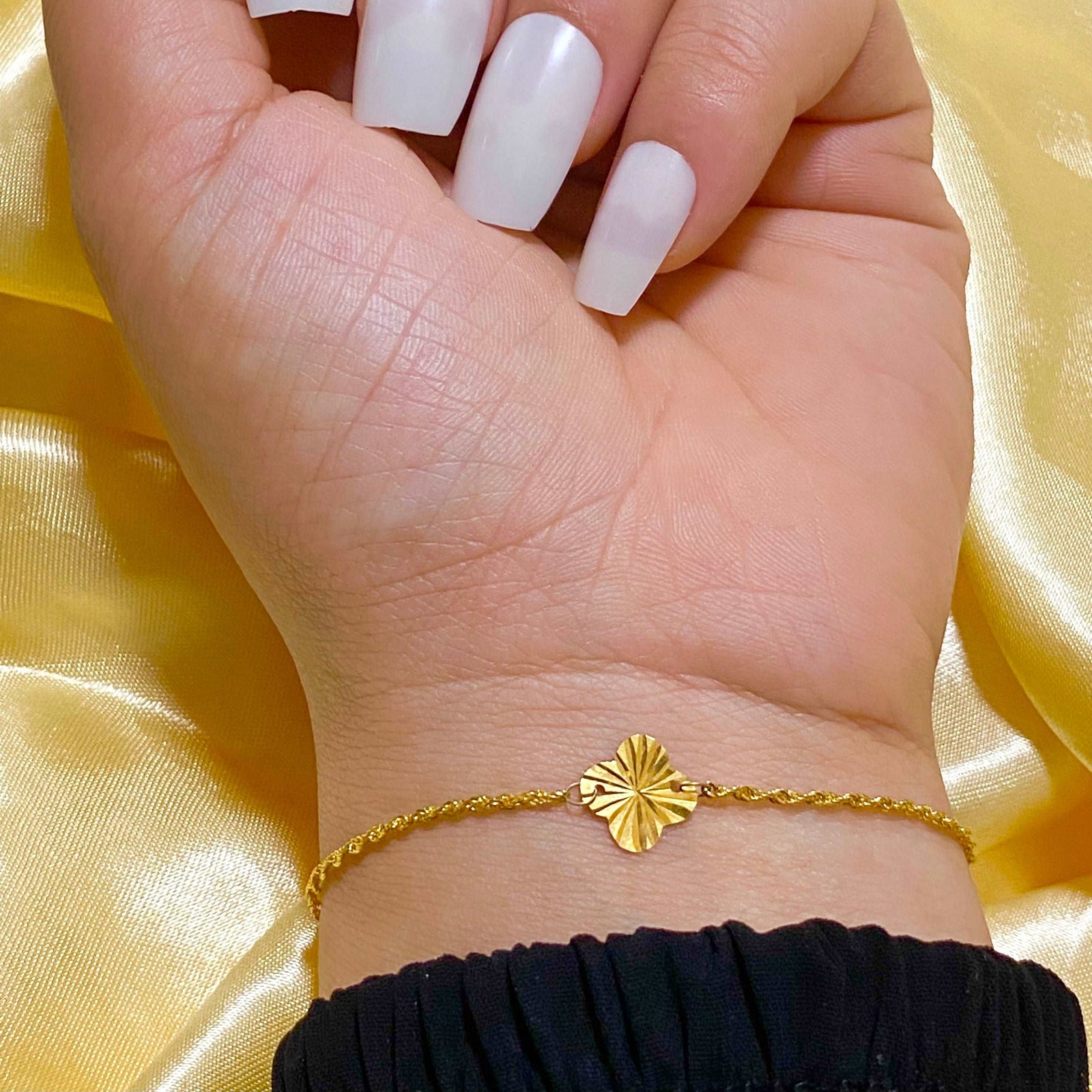 فص من الذهب الحقيقي عيار 18 قيراط مع سوار سلسلة حبل - إطلاق جديد - Embellish Gold