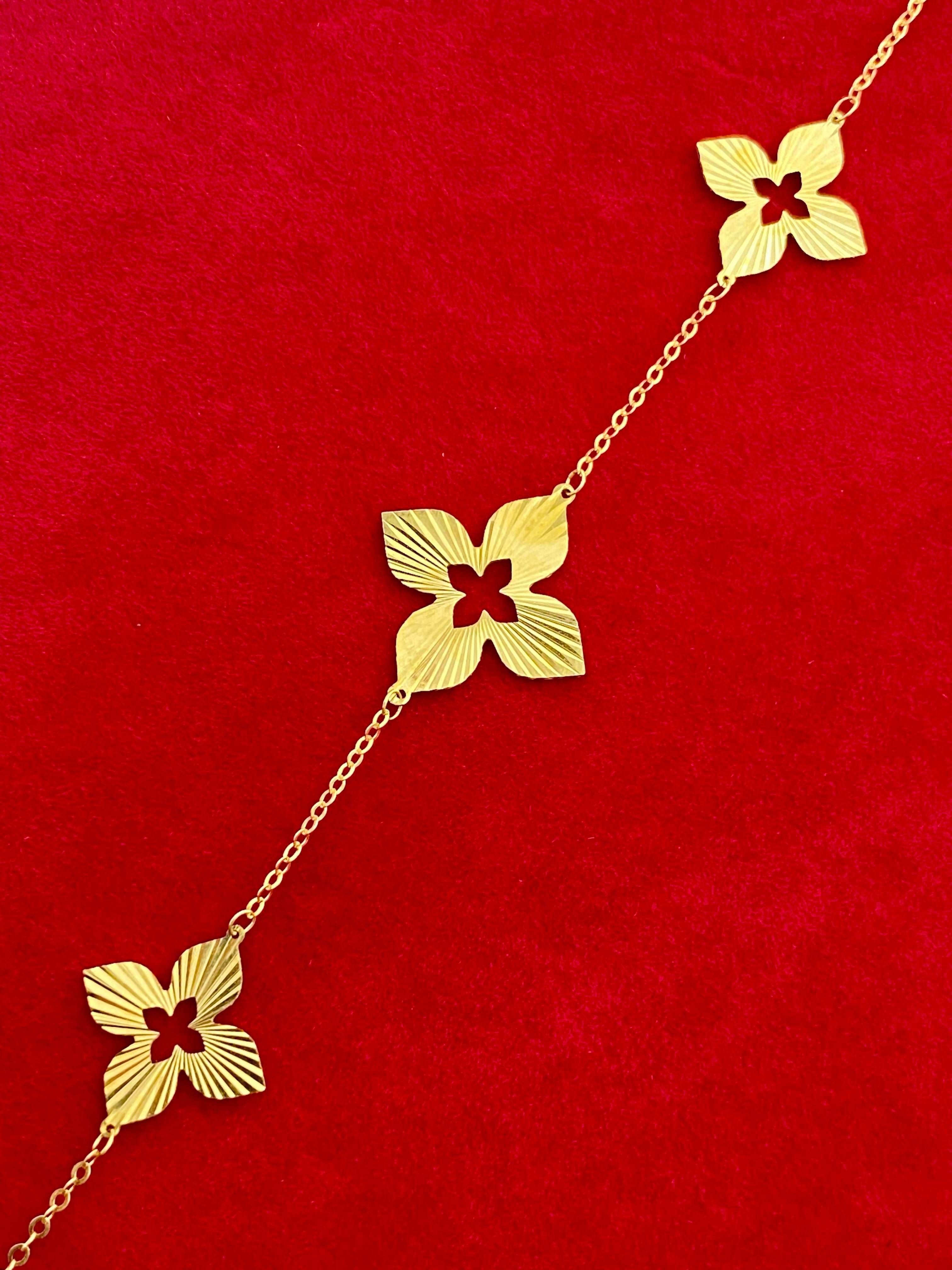 18K Gold 3 Roberto Flower Bracelet - Embellish Gold