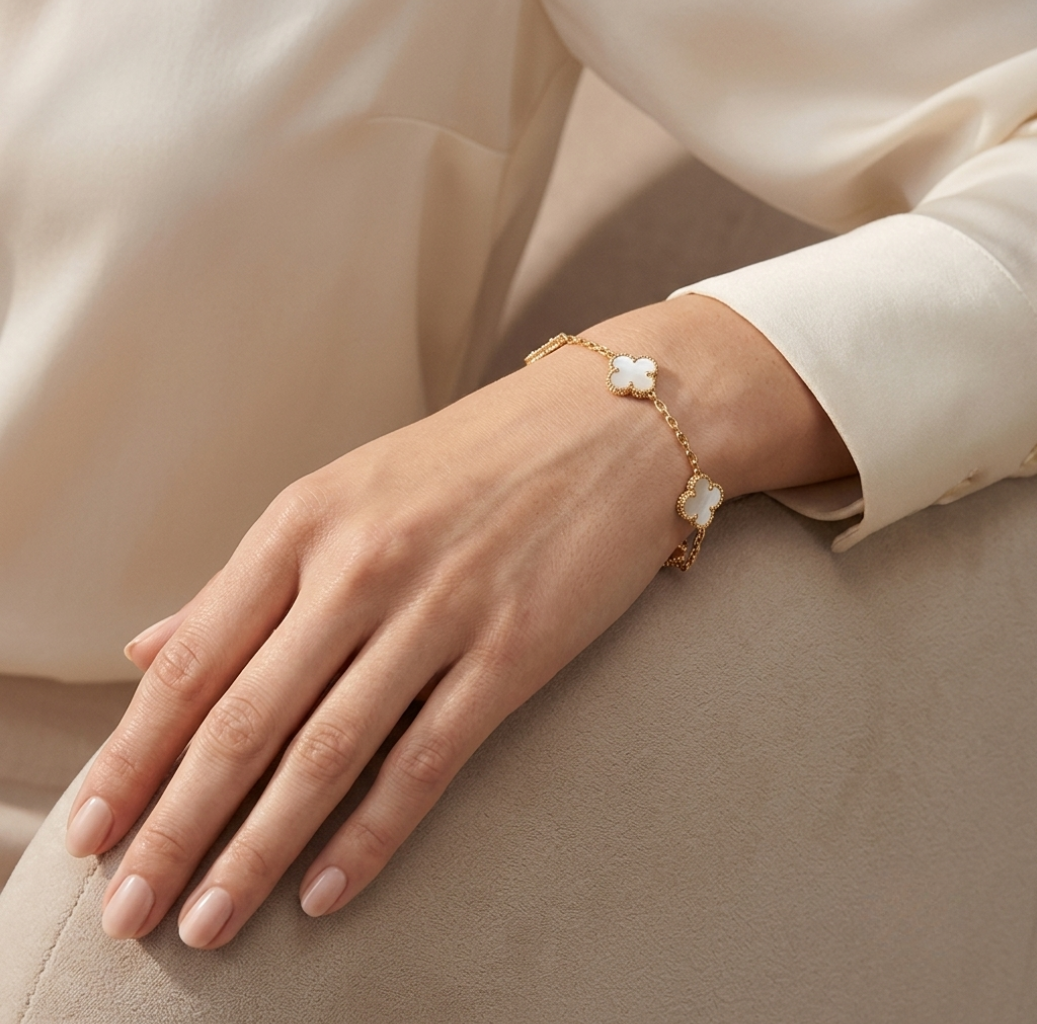 18k Gold 5 Clover Bracelet
