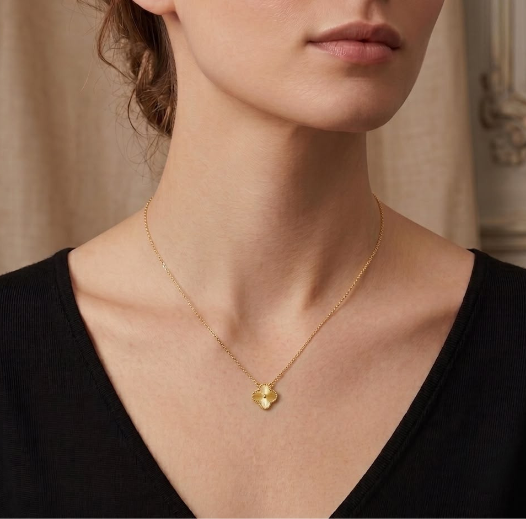18k Gold Premium Clover Dot Necklace
