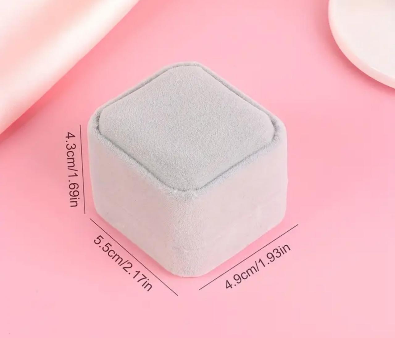 Premium Ring Box Embellish Gold