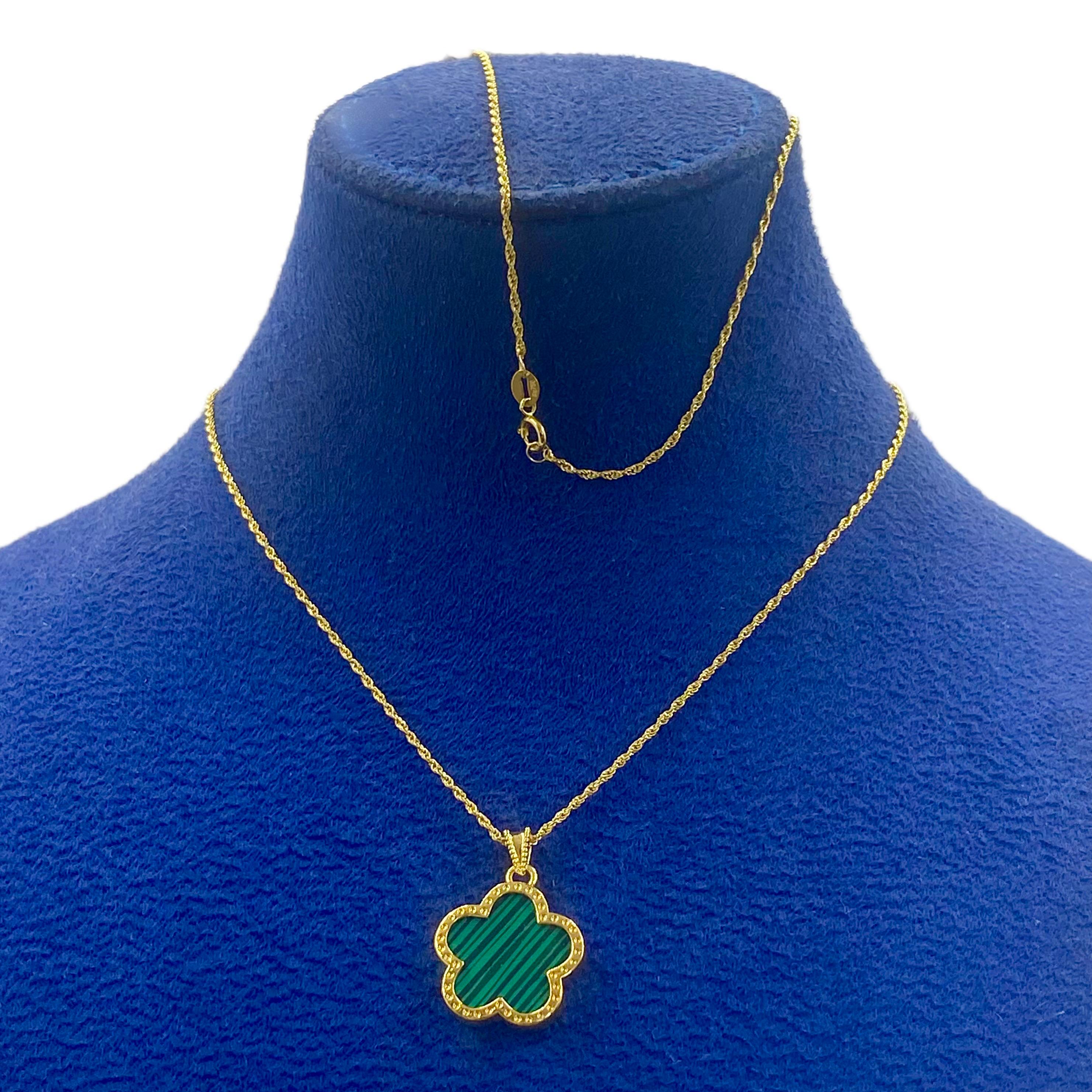 Green Star Necklace - Embellish Gold