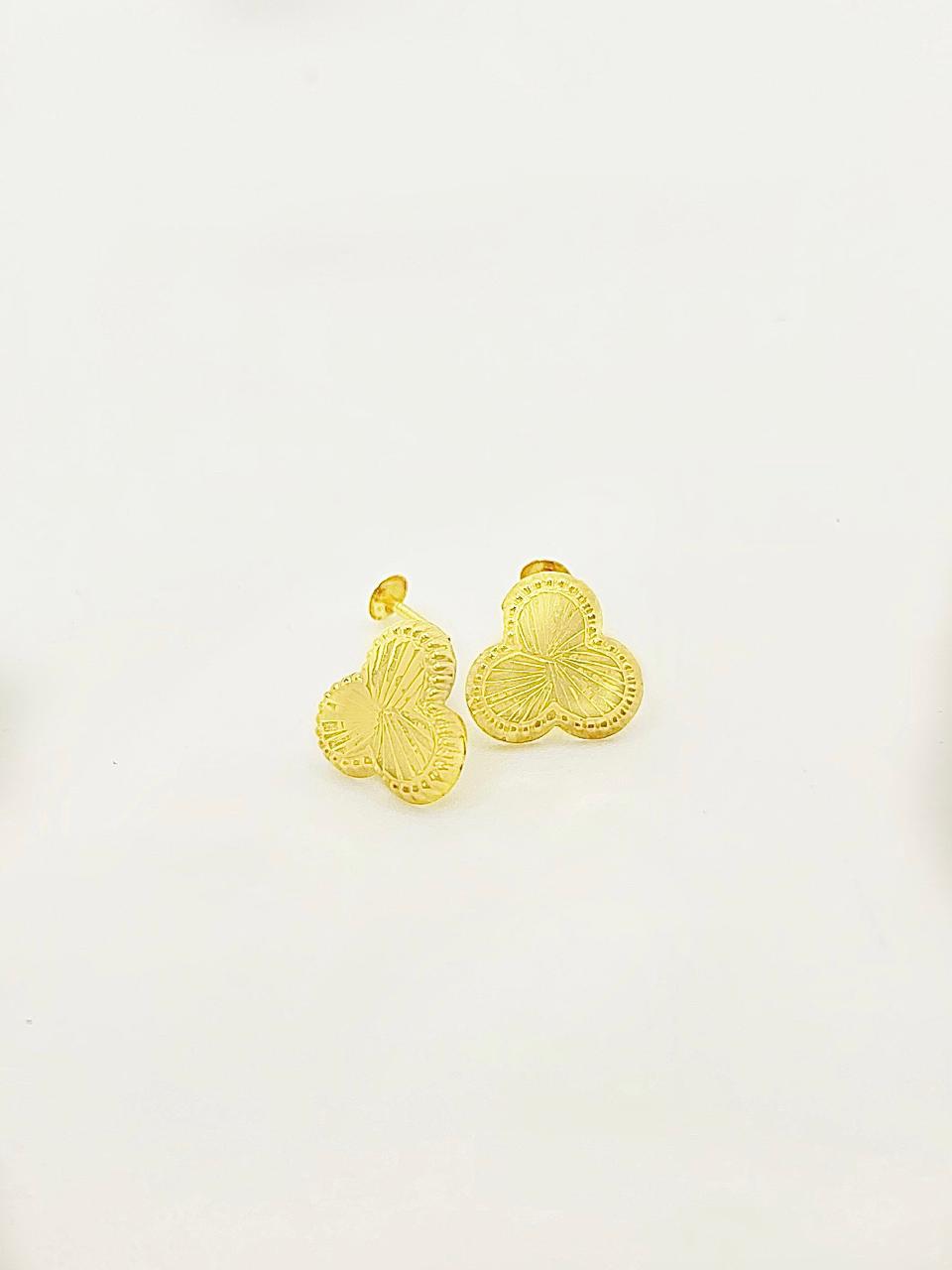 18k Gold Three Petals Screw Earrings