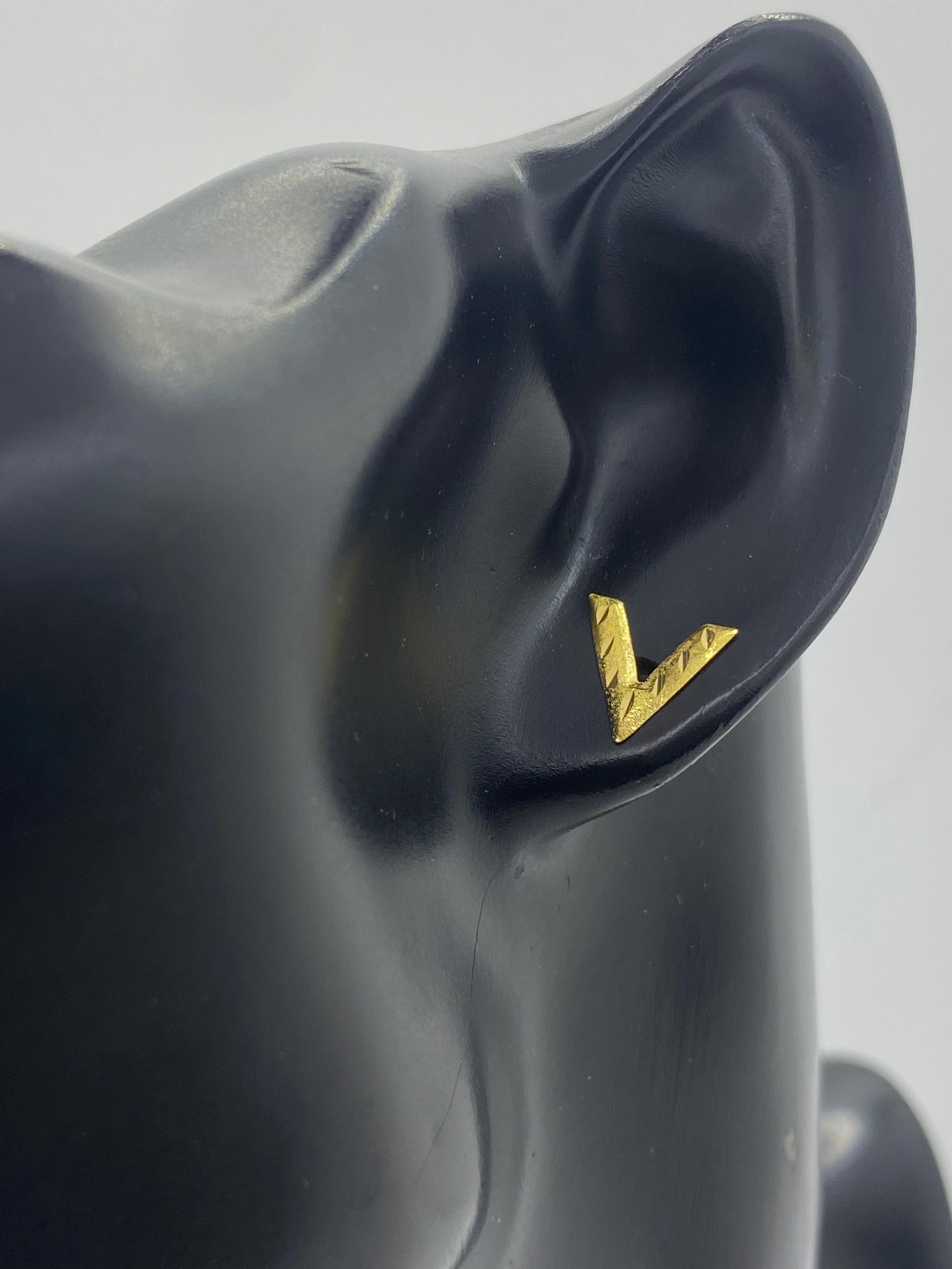 18k Gold V Screw Earrings