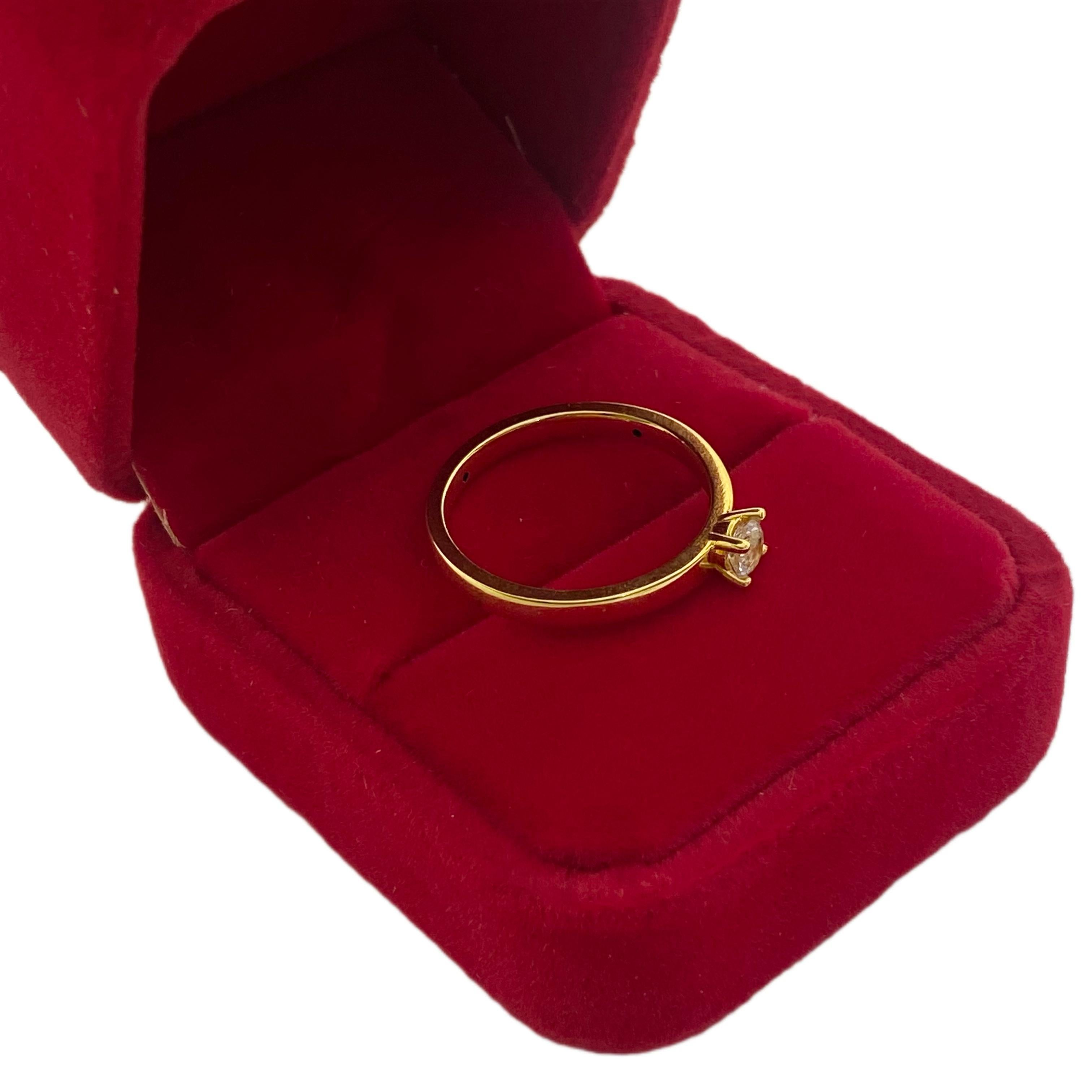 18k Gold Engagement light Ring