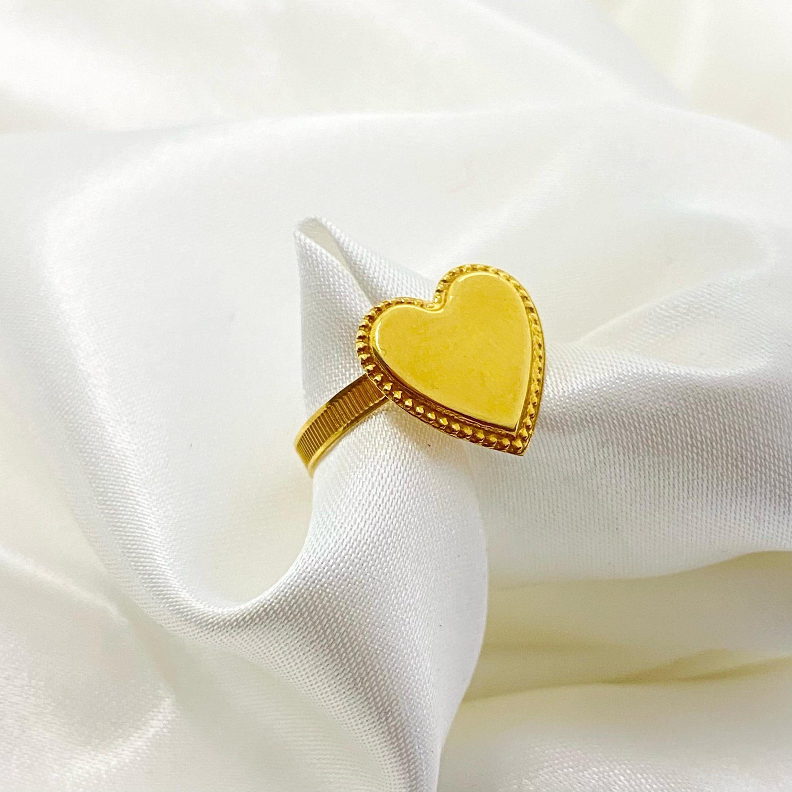 18k Gold Big Heart Ring