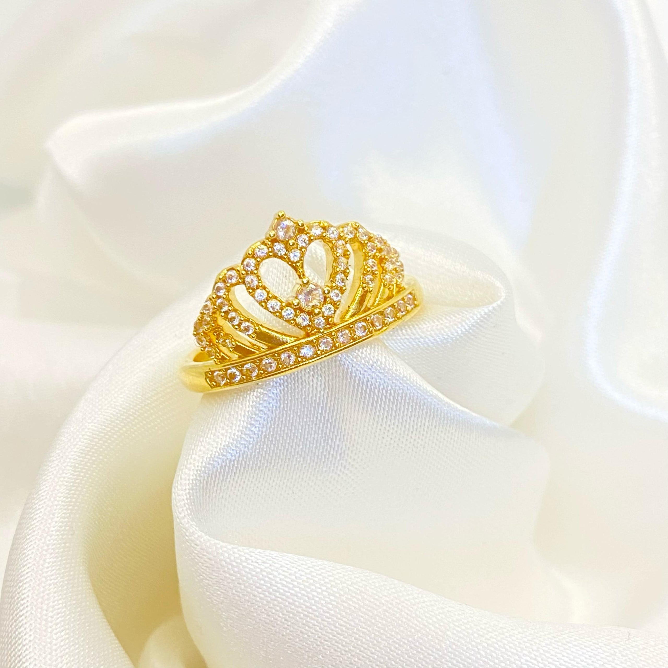 18k Gold Super Light Hollow Crown Stone Ring