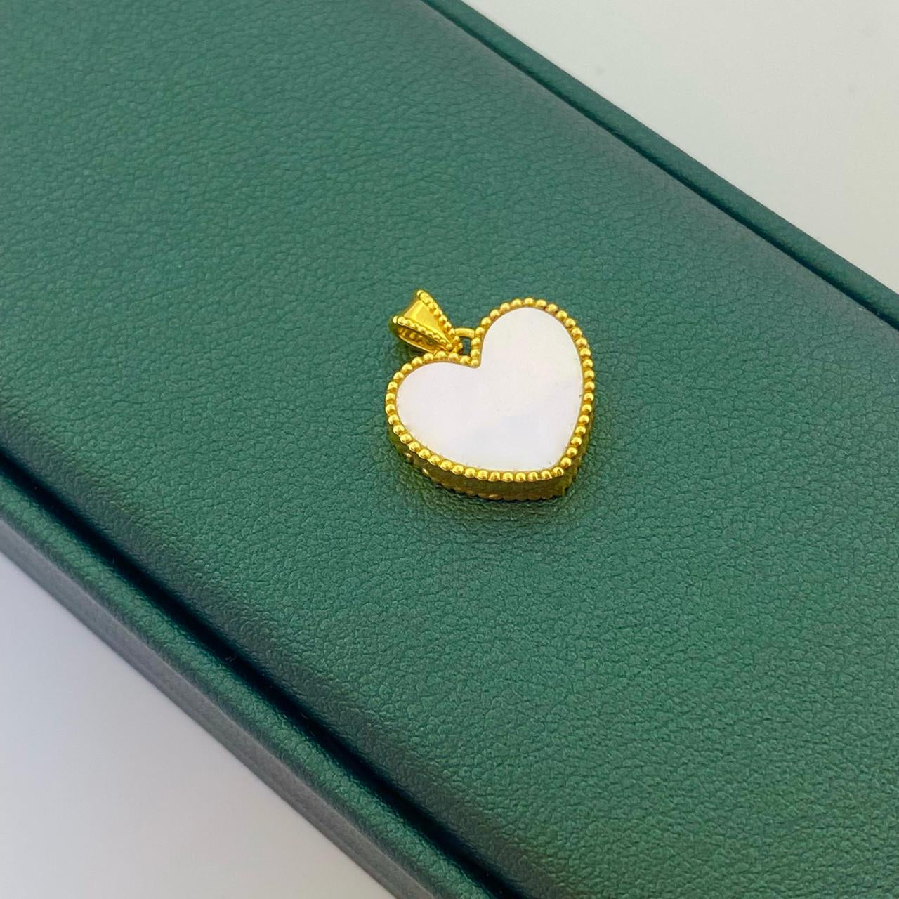18k Gold Jade Heart Pendant - 18k Gold Pendant - Embellish Gold