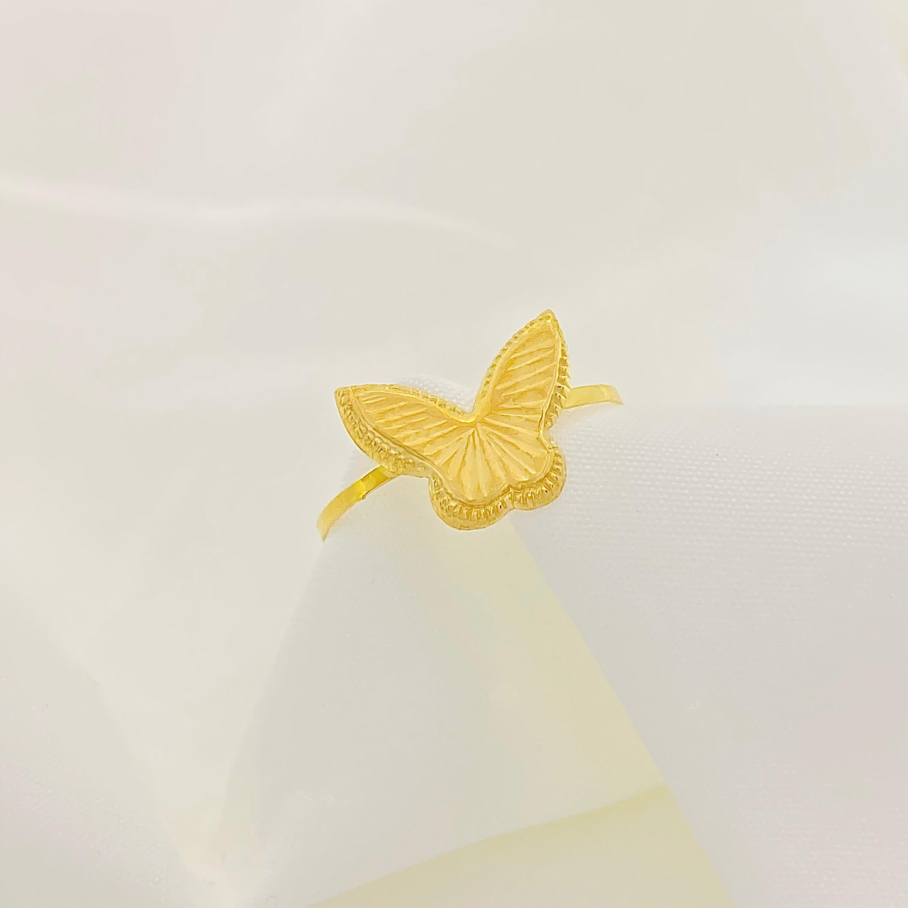18k Gold Butterfly Line Ring