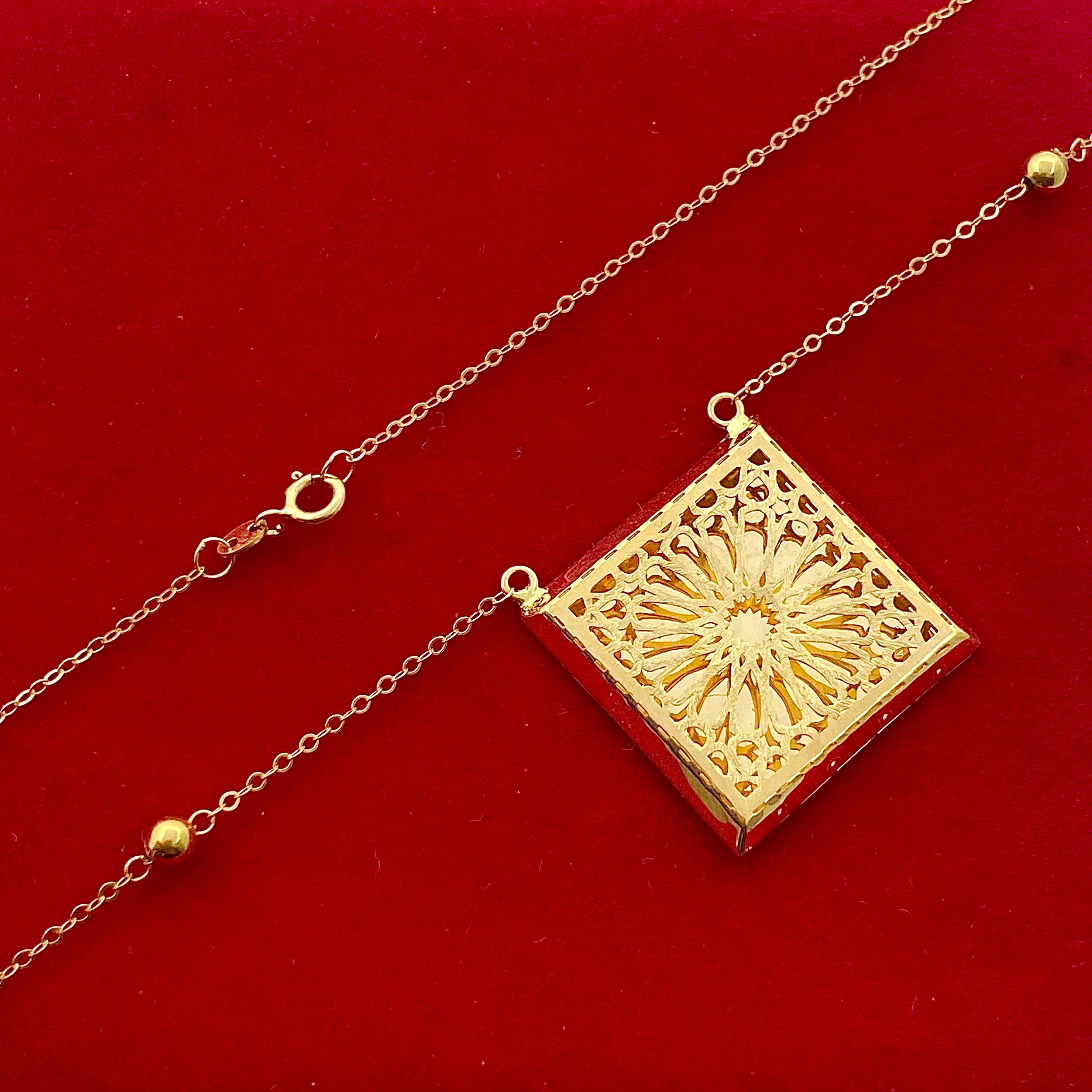 18k Gold Arabic Style Set