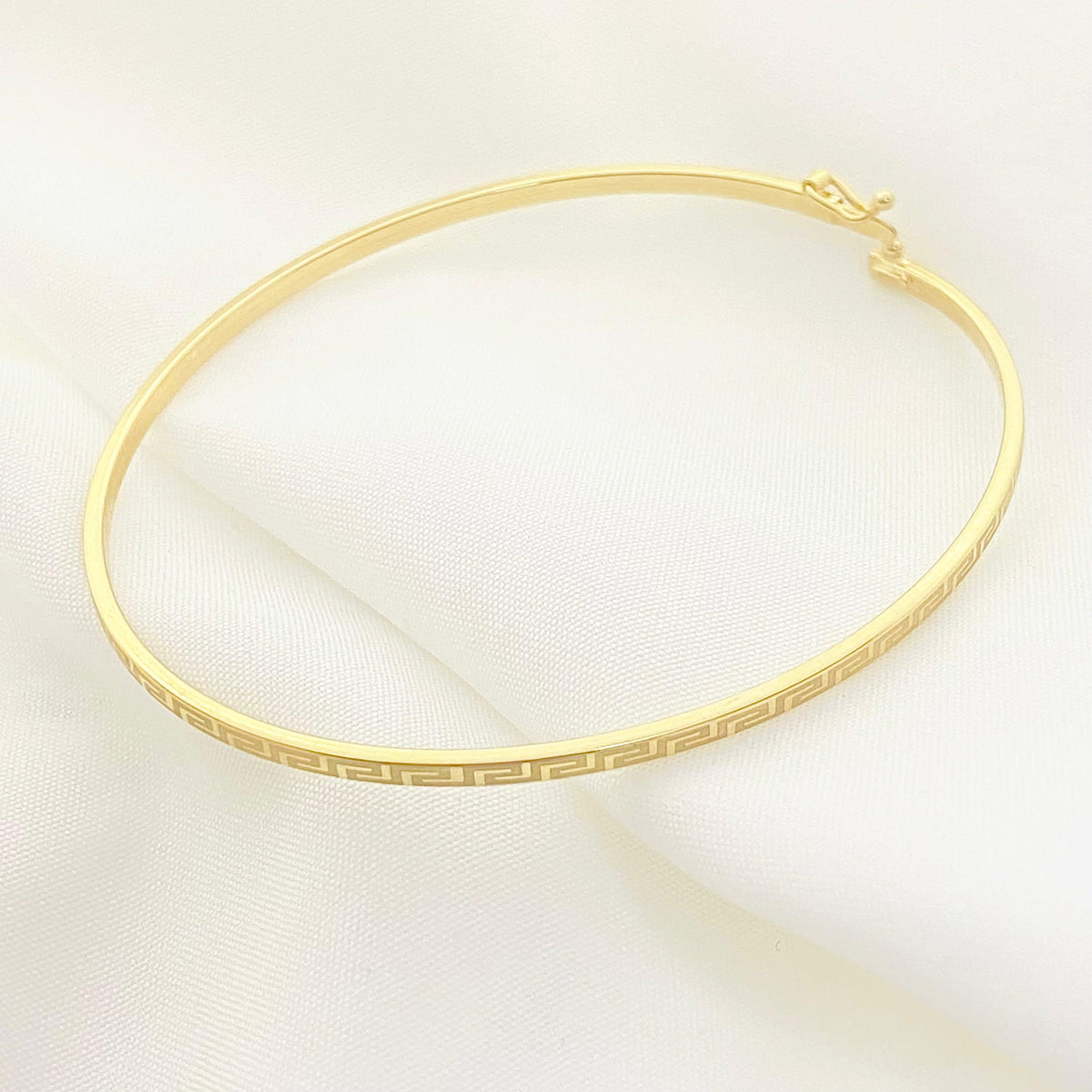 18k Gold Sparkling Bangle - 18k Gold Bangle - Embellish Gold