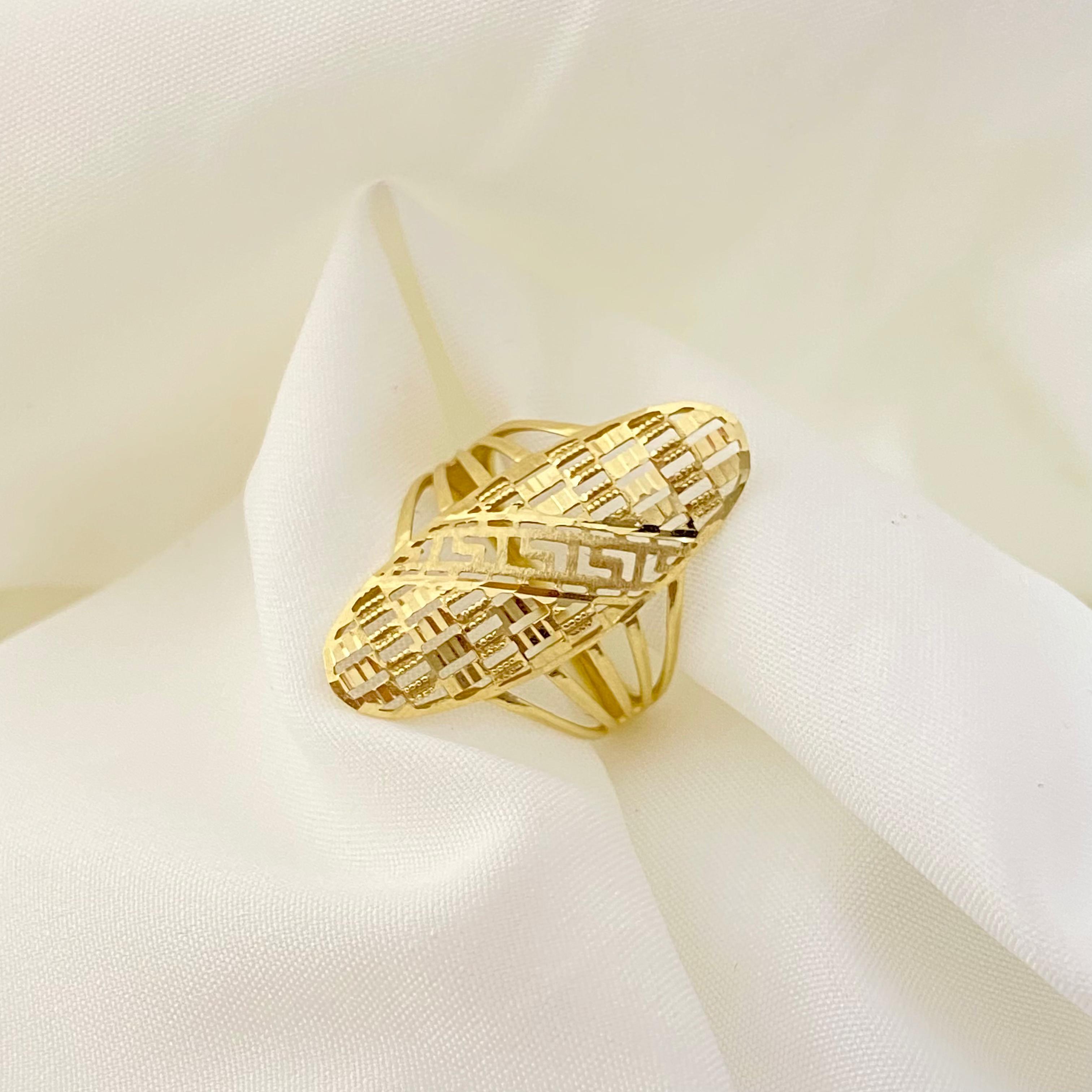 18k Gold Dazzling Power Ring