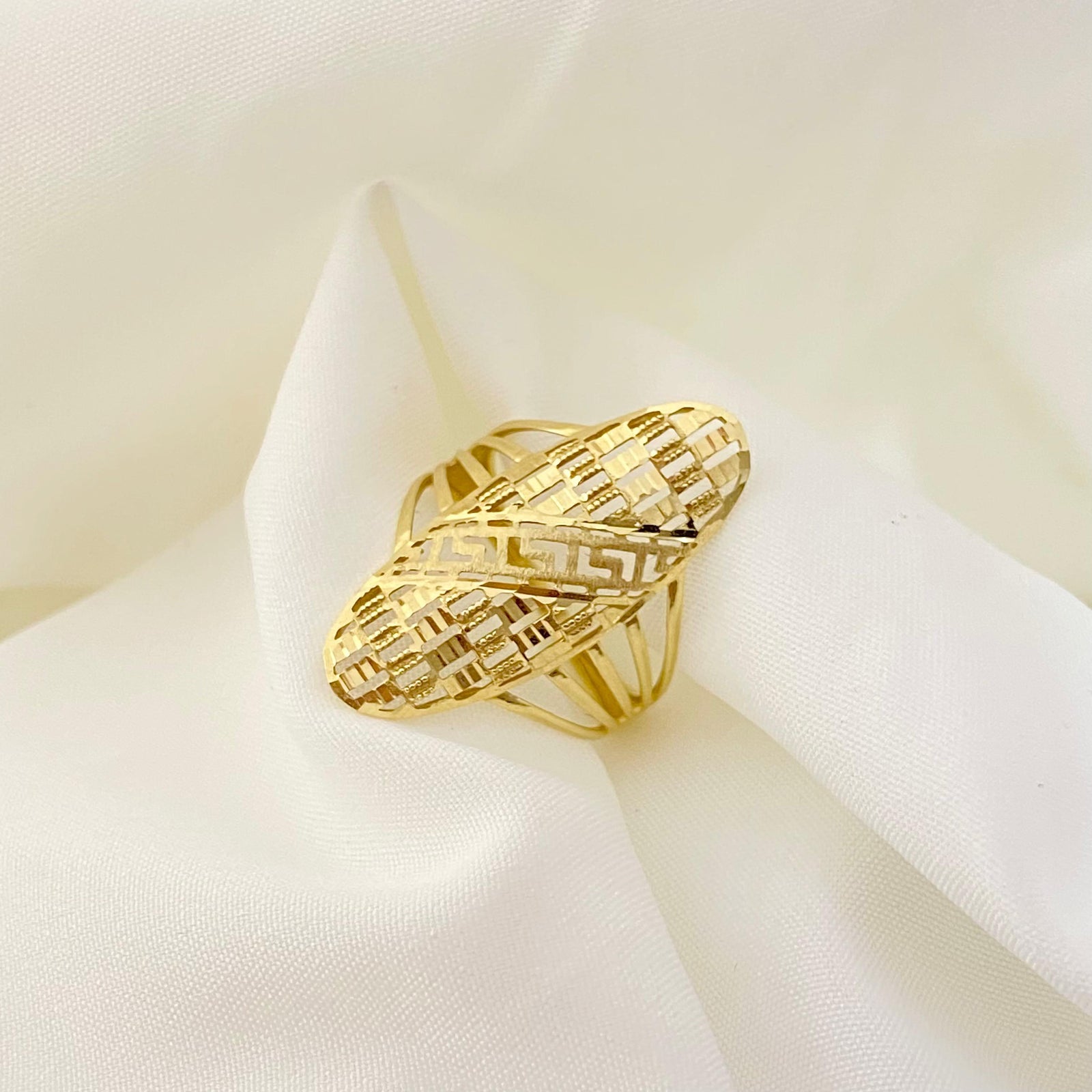18k Gold Dazzling Power Ring - 18k Gold Ring - Embellish Gold