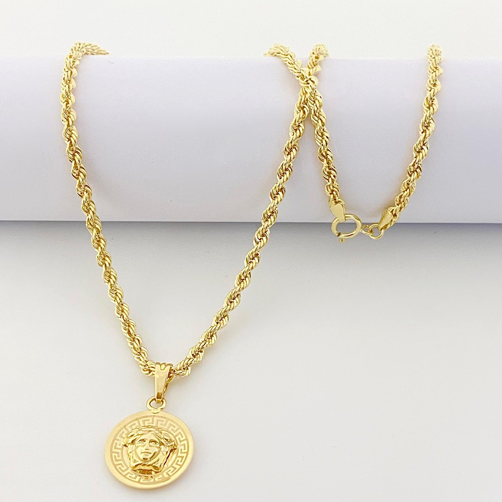 18k Gold Alluring Necklace - 18k Gold Necklace - Embellish Gold