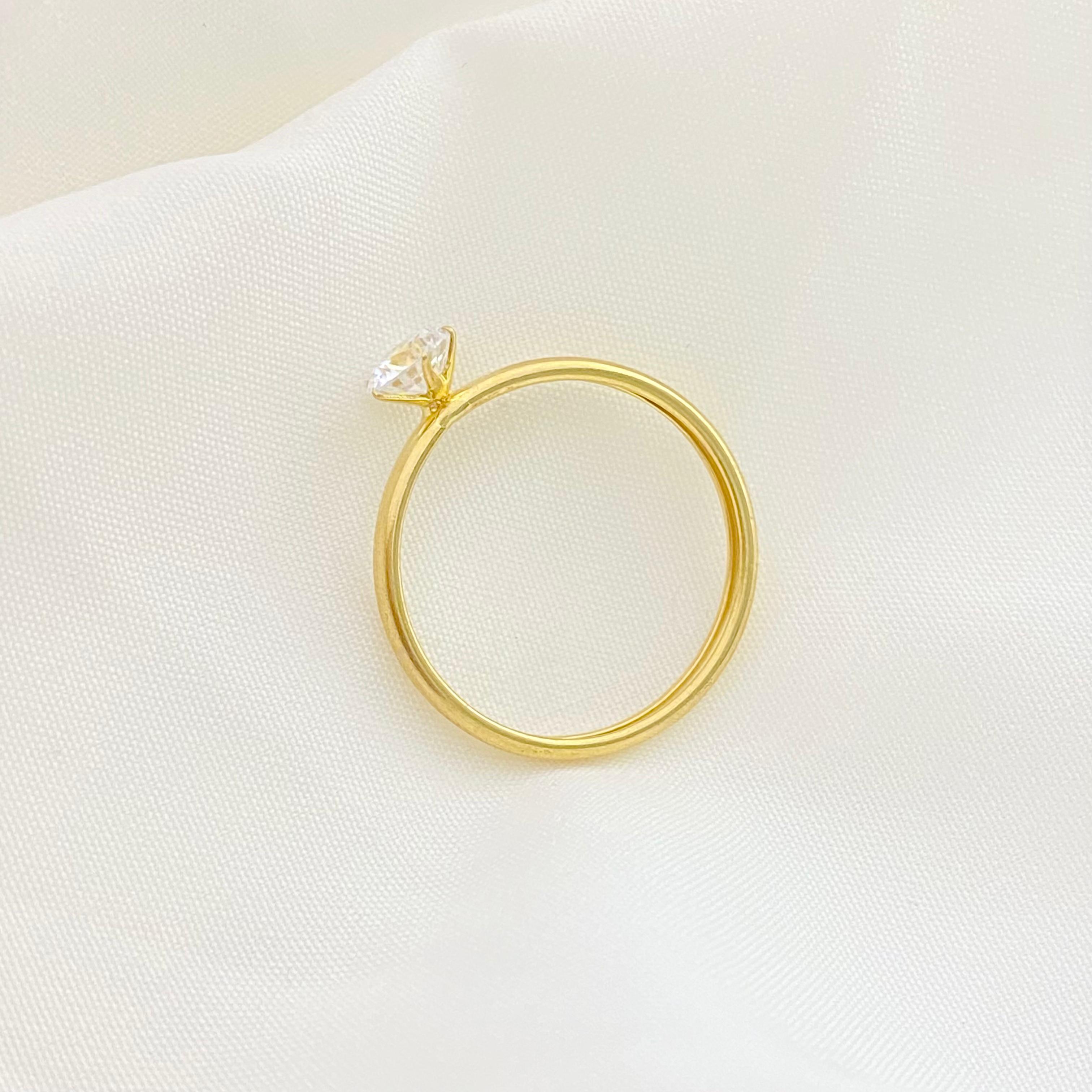 18k Gold Minimalist Stone RIng