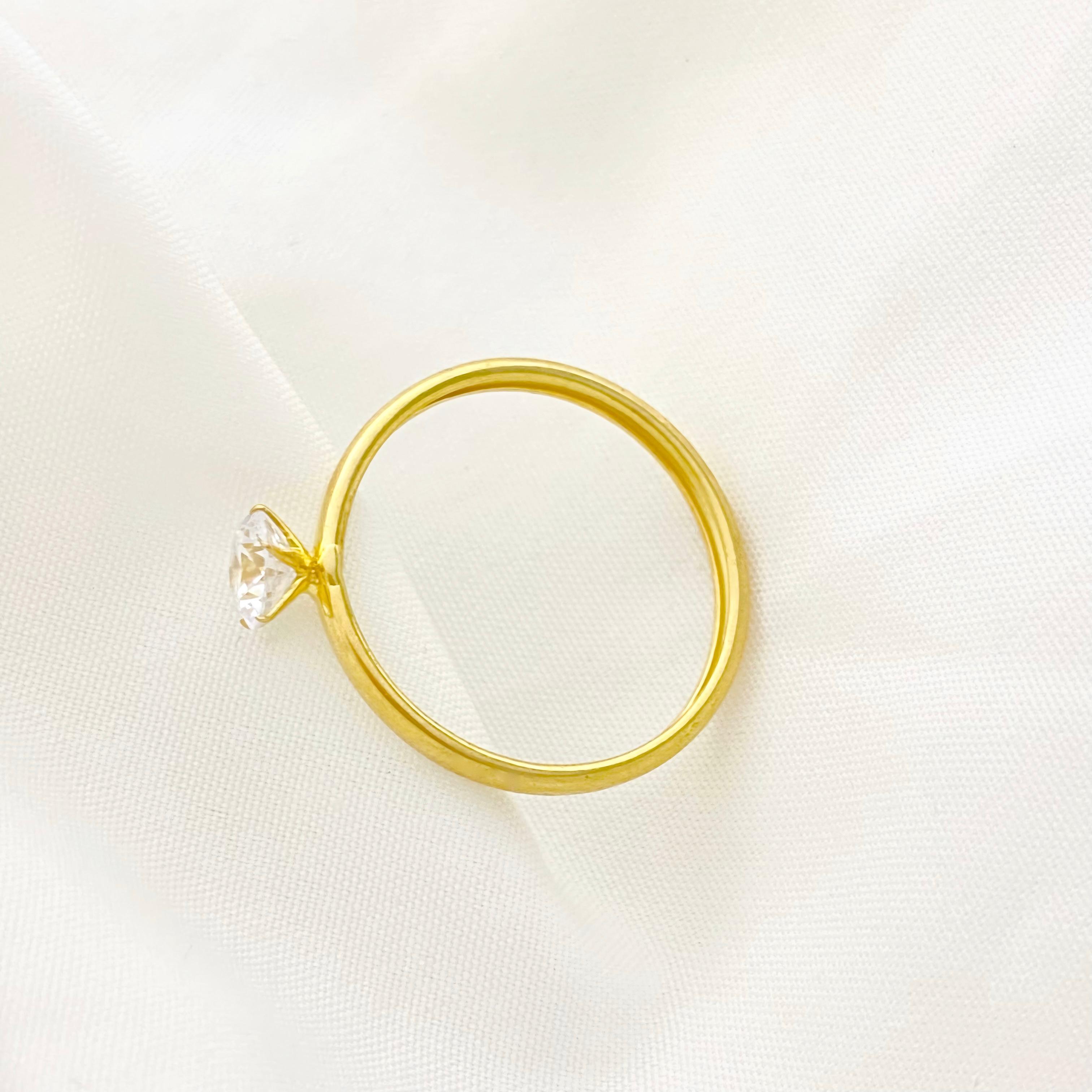 18k Gold Minimalist Stone RIng