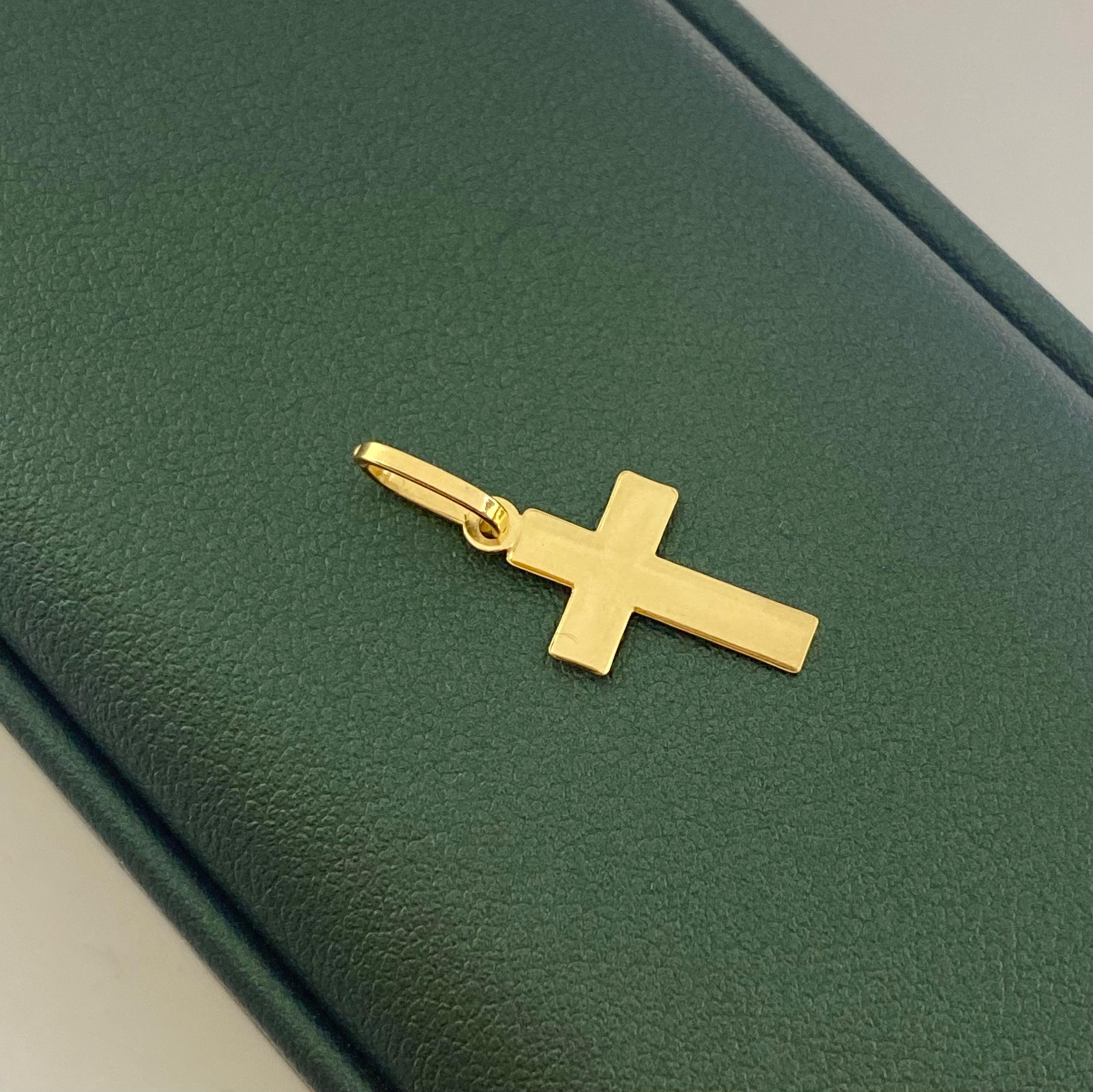 18k Gold Crucifix Pendant