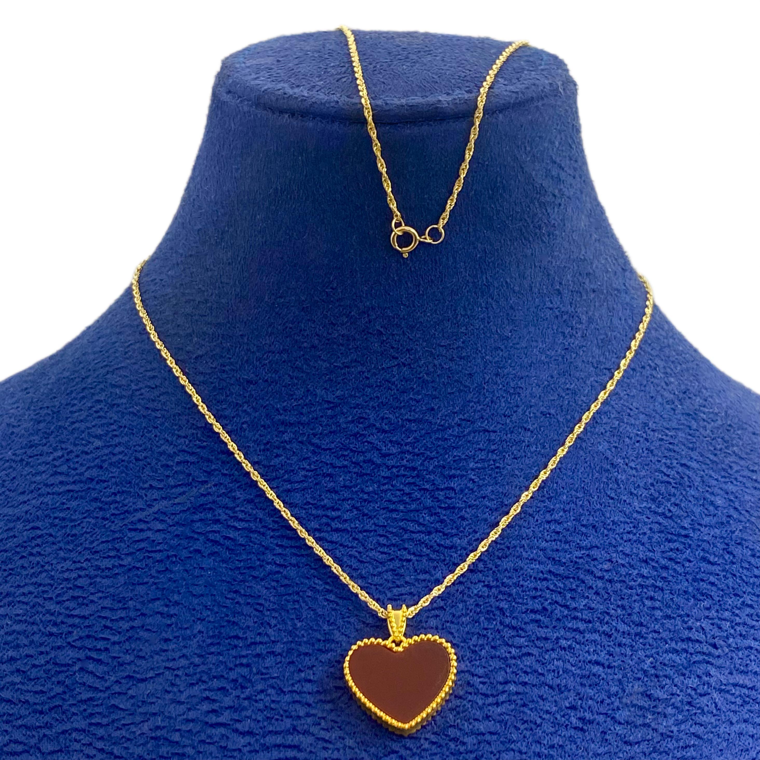 18k Gold Agate Heart Necklace
