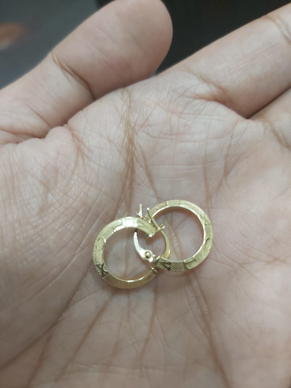18k Gold Roman Loop Earrings
