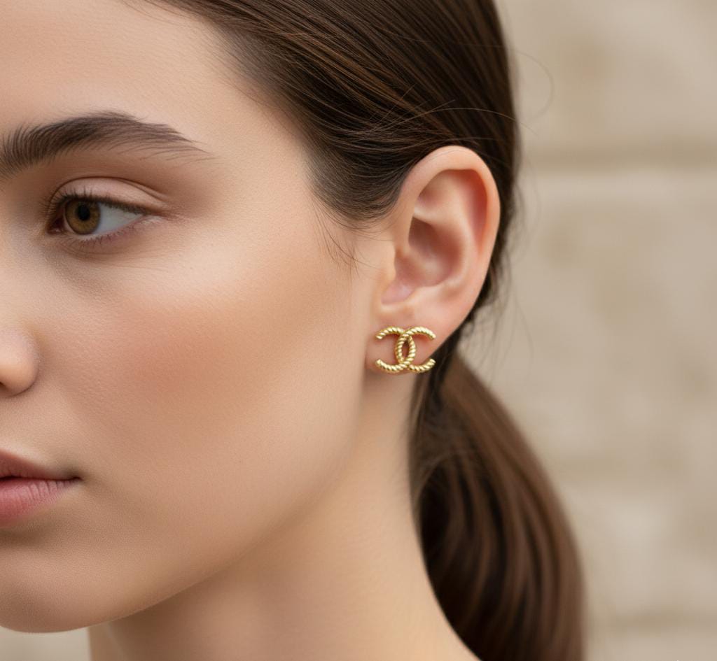 18k Gold Charming Earrings