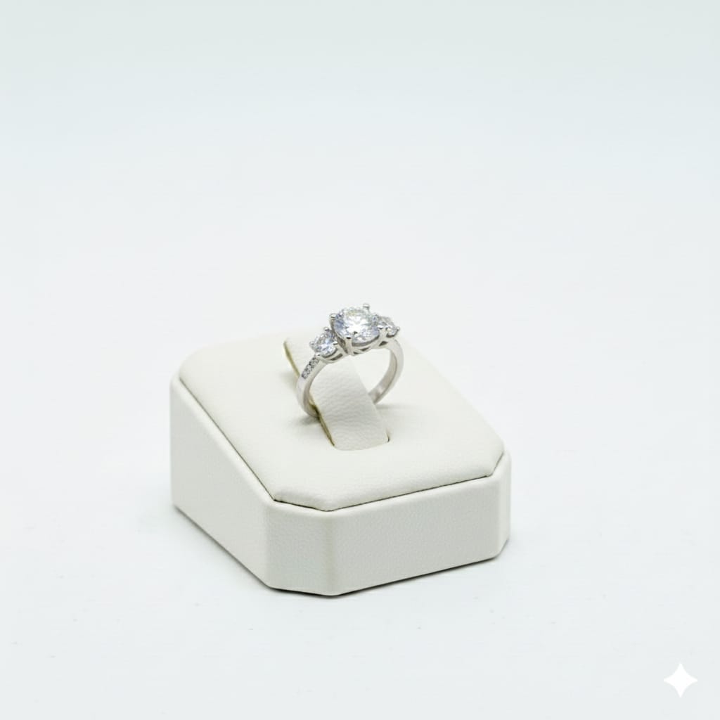 925 Silver 3 Dia Ring