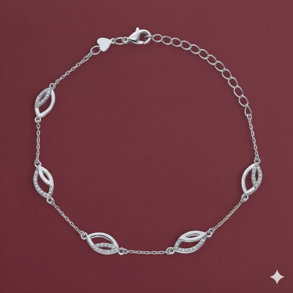 925 Silver Clip Style Bracelet