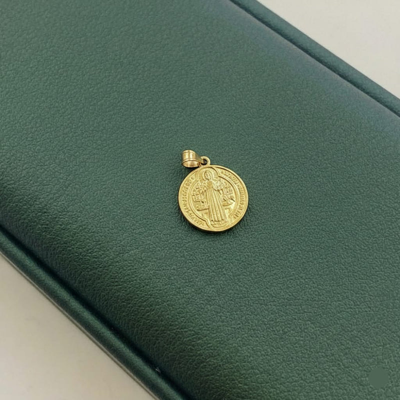 18k Gold Round Christ Pendant - 18k Gold Pendant - Embellish Gold