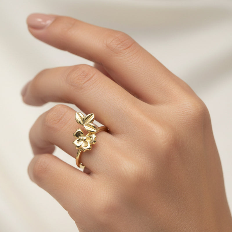 18k Gold Ribbon with 3 Petal Ring - 18k Gold Ring - Embellish Gold Jewelry & Diamond