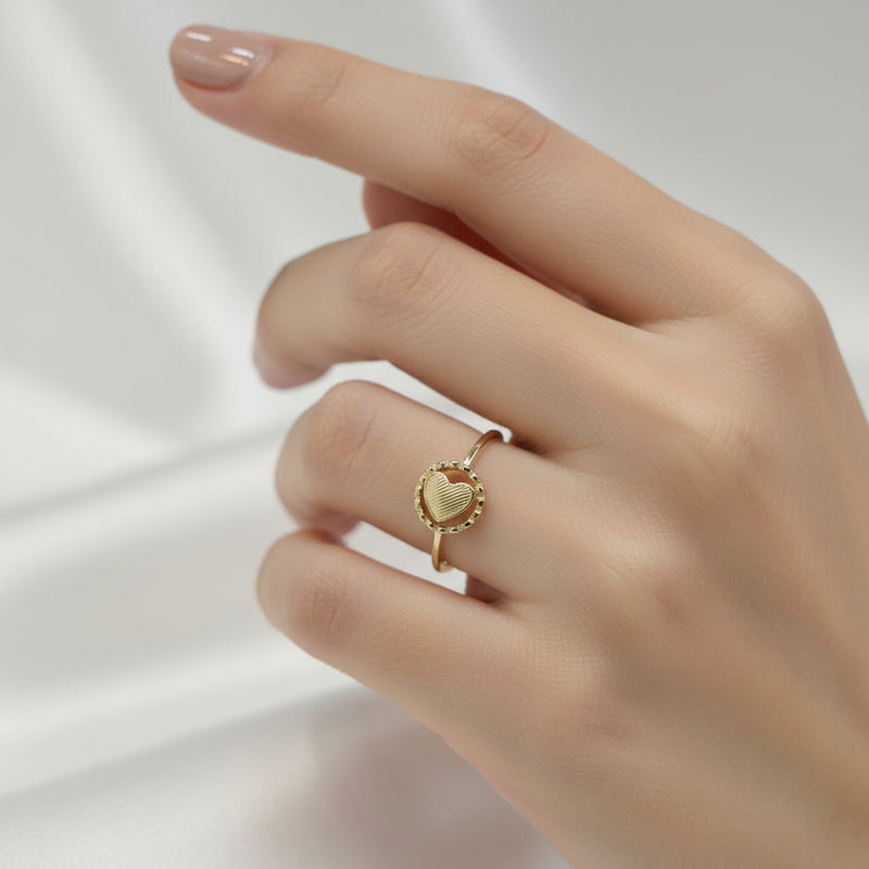 18k Gold Heart in Circle Ring - 18k Gold Ring - Embellish Gold Jewelry & Diamond