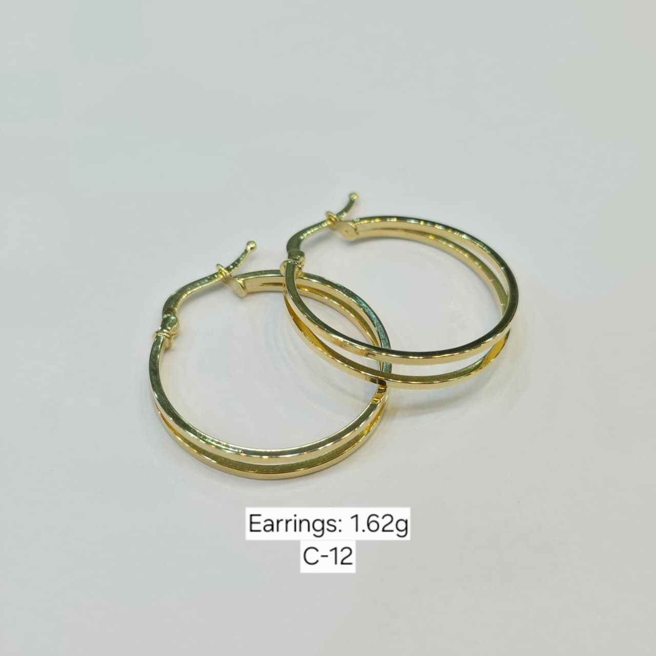 18k Gold Thin Line Loop Earrings