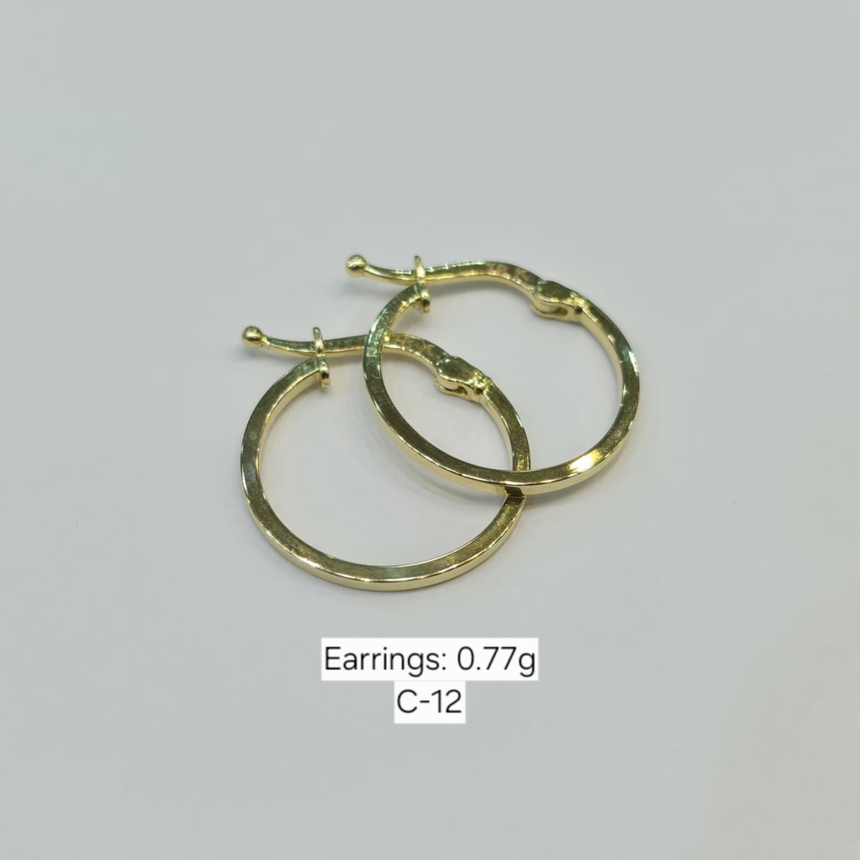 18k Gold Plain Loop Earrings 2