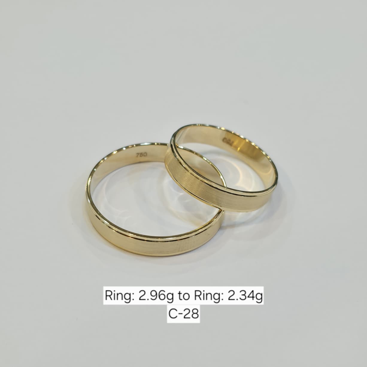 18k Gold Plain Cut Ring
