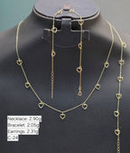 Gold necklace on a black mannequin with weight information displayed.