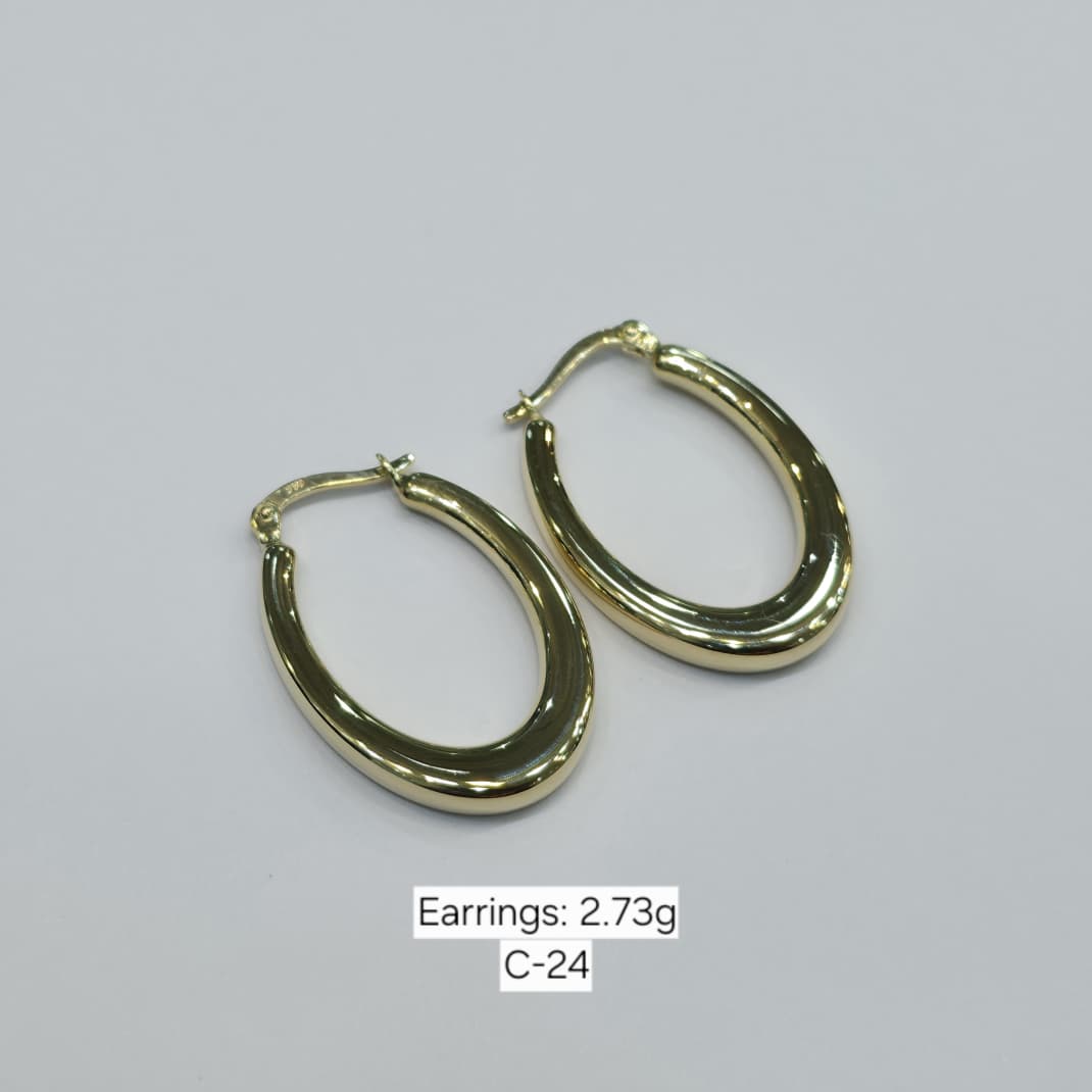 18k Gold Shiny Oval Loop Earrings
